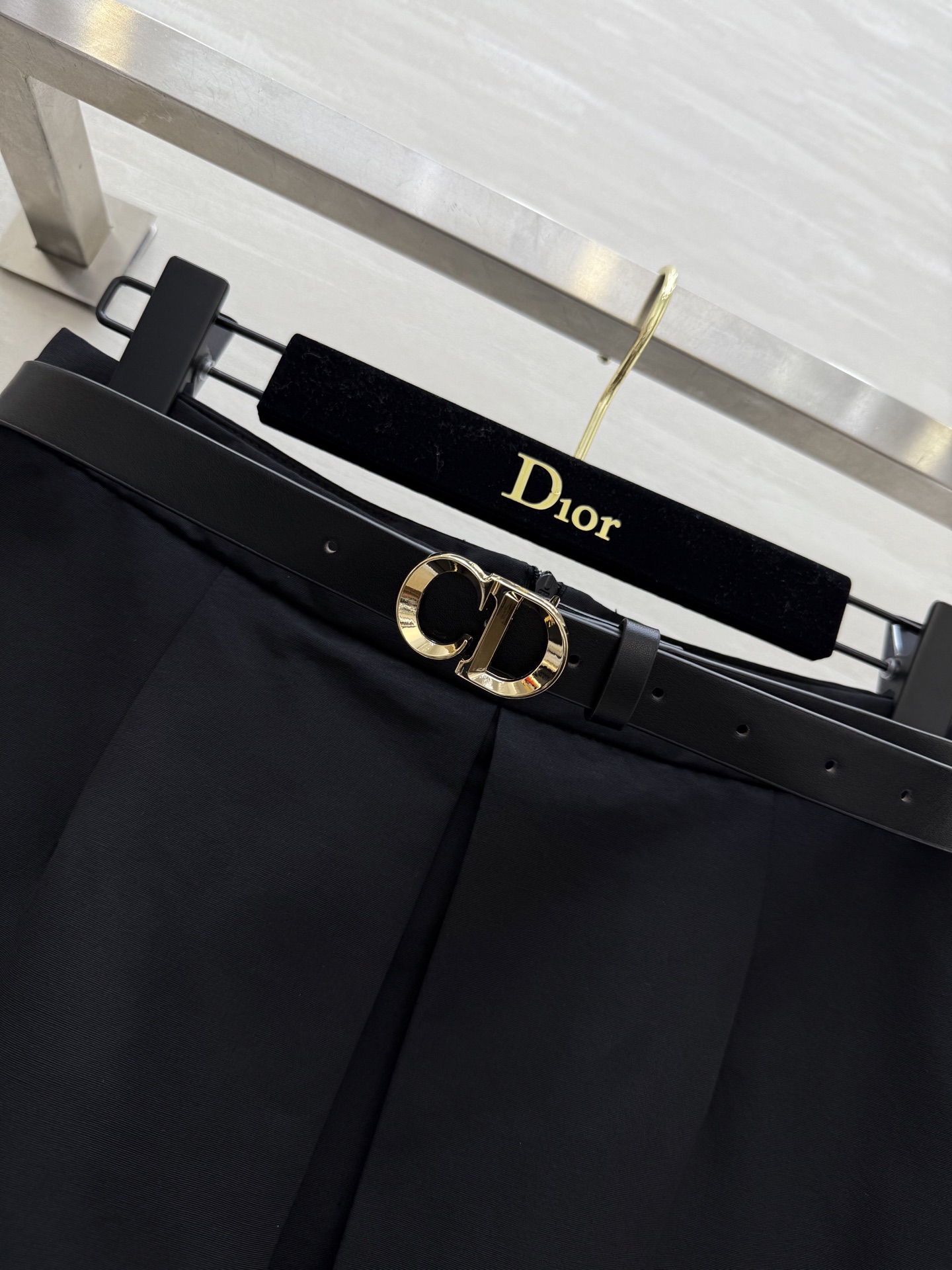 #DIO♡²⁵新款 CD腰带扣半裙 定制五金扣腰带搭配 工字褶 小A版型 复古显气质又充满少女感 高品质