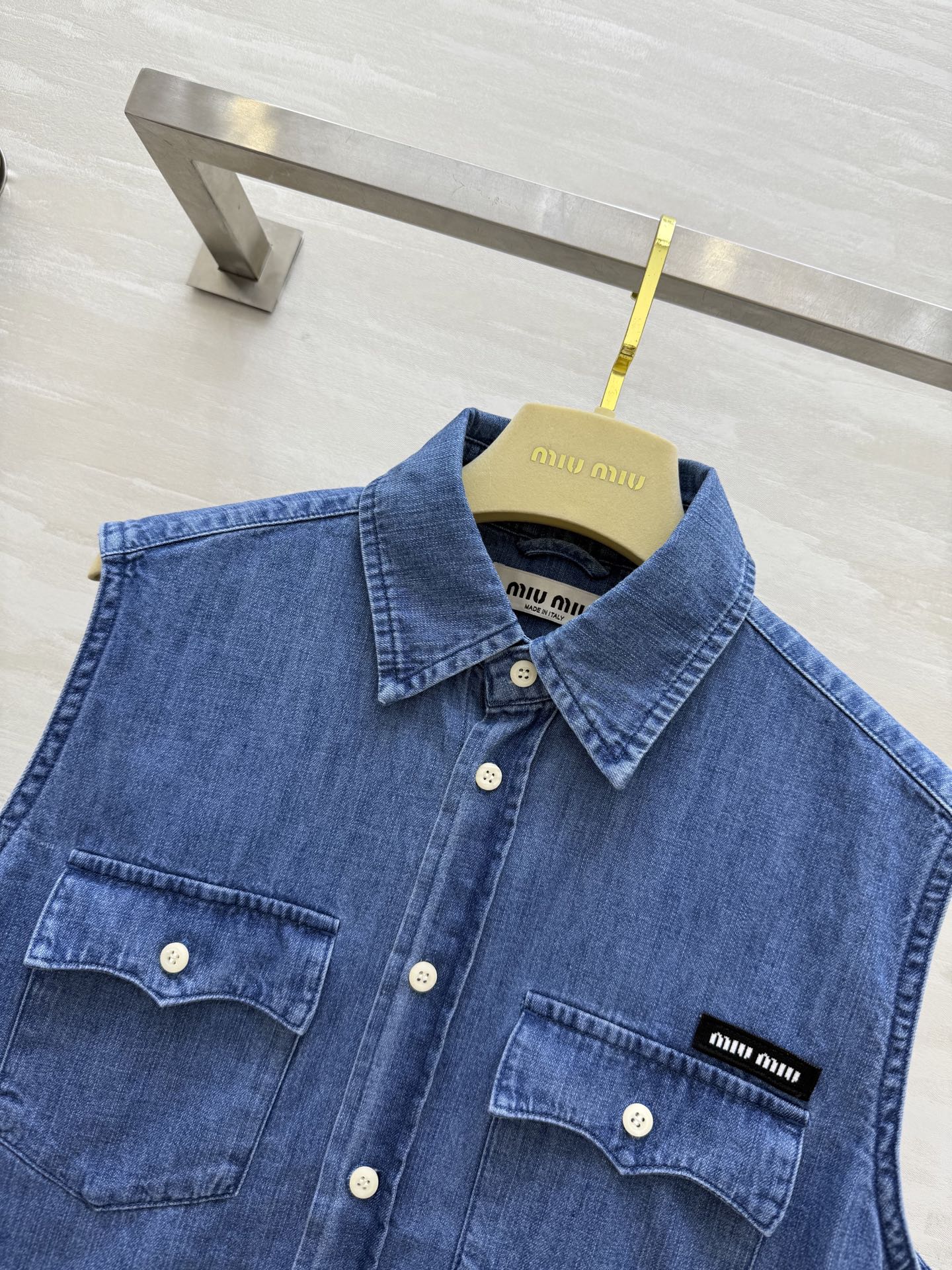 #Miumi♡²⁵牛仔马夹 高品质定制 现货首发size：S/M/L（M码胸围：100，衣长：64）