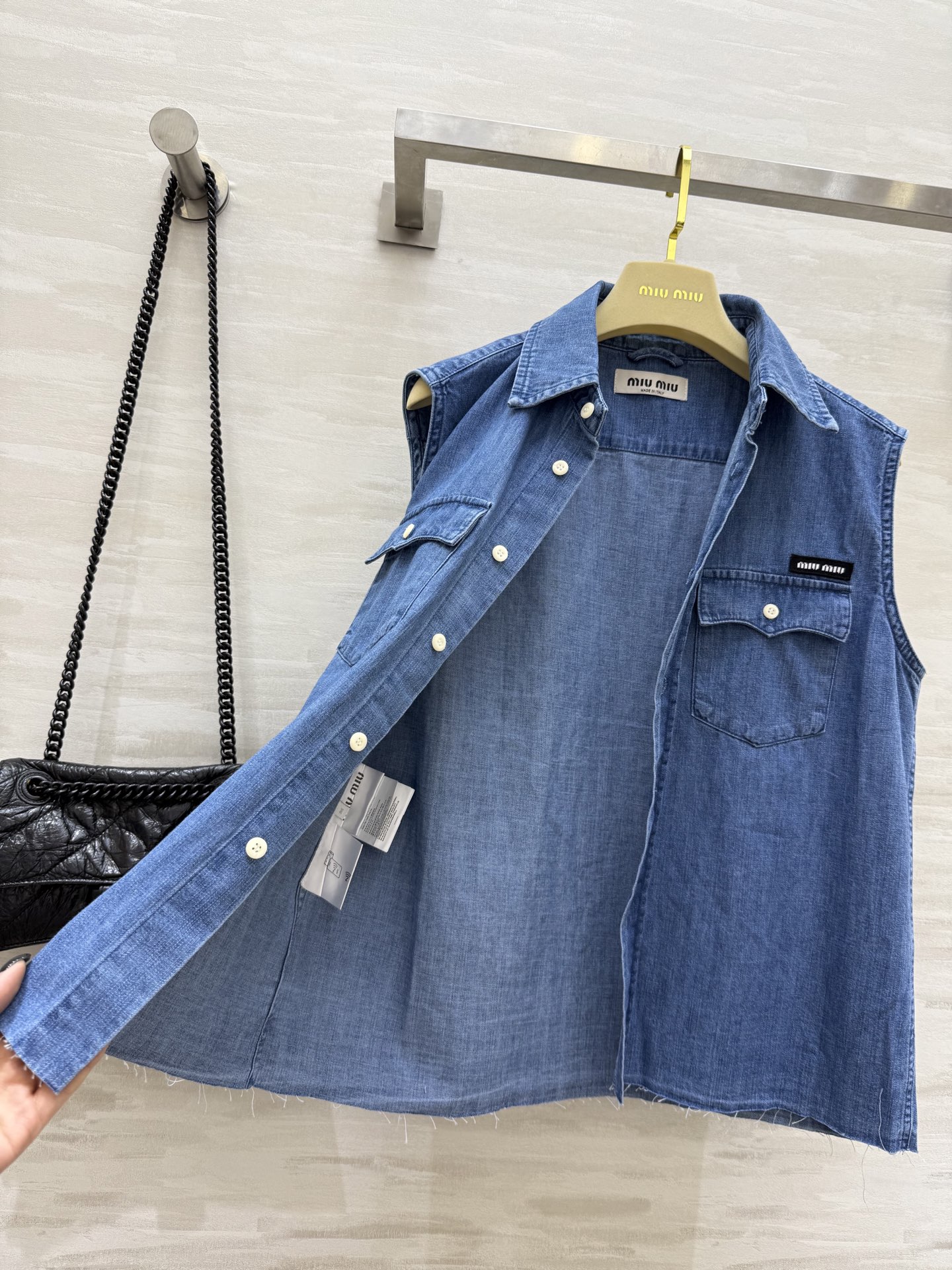 #Miumi♡²⁵牛仔马夹 高品质定制 现货首发size：S/M/L（M码胸围：100，衣长：64）