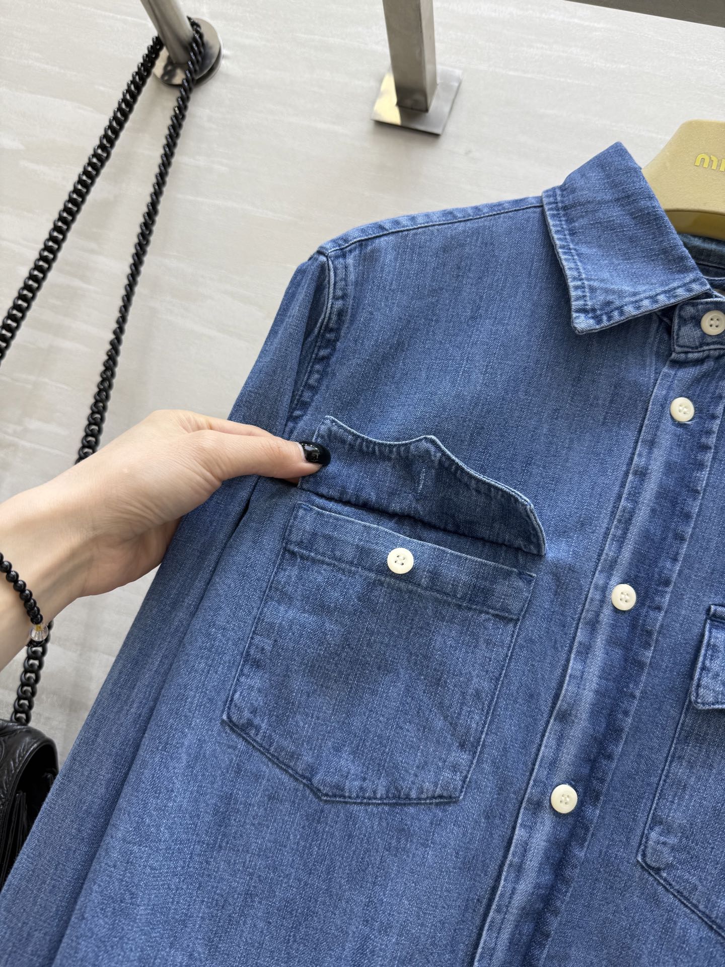 #Miumi♡²⁵牛仔衬衣 高品质定制 现货首发size：S/M/L（M码肩宽：38，胸围：100，衣长