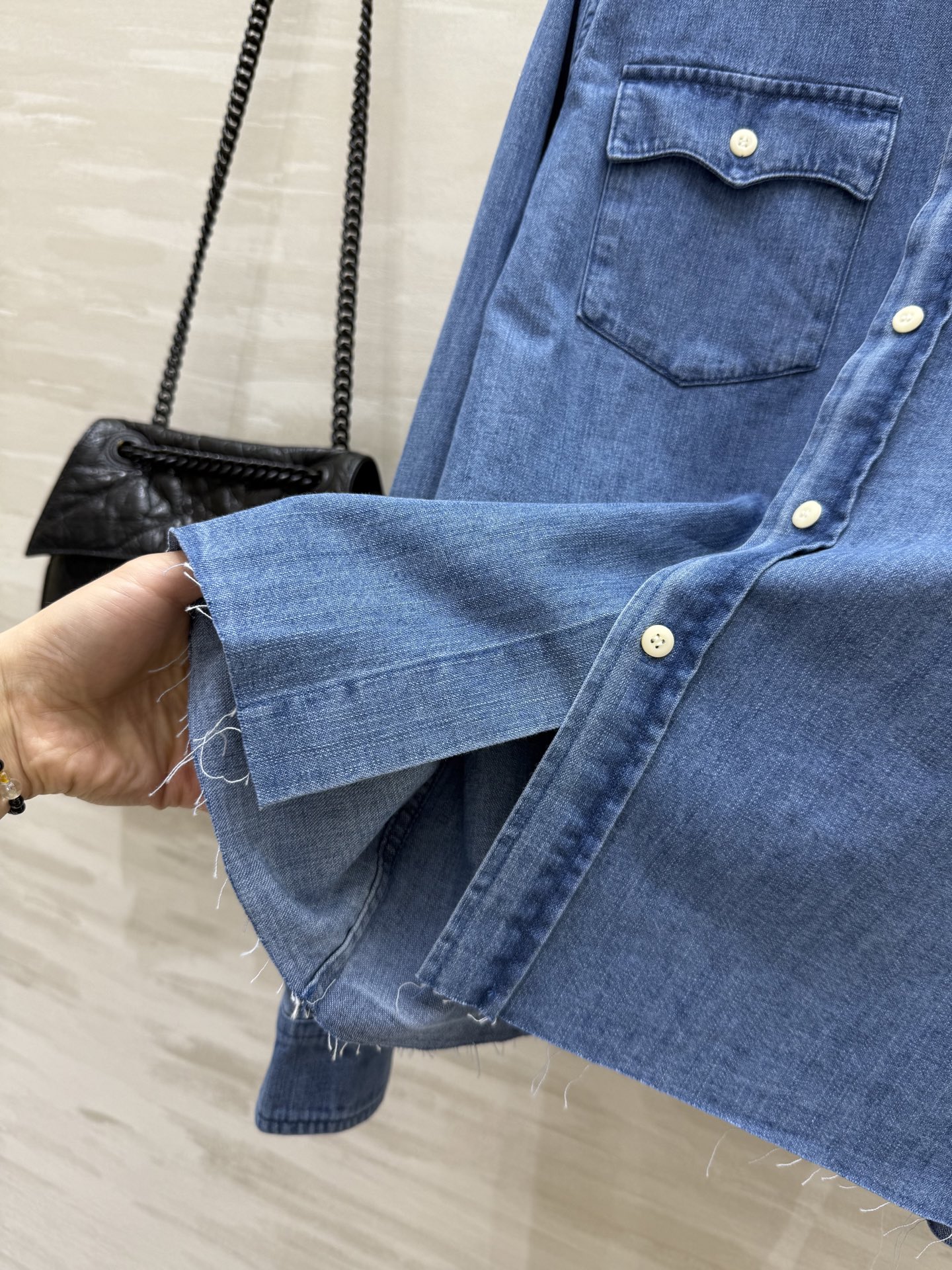 #Miumi♡²⁵牛仔衬衣 高品质定制 现货首发size：S/M/L（M码肩宽：38，胸围：100，衣长