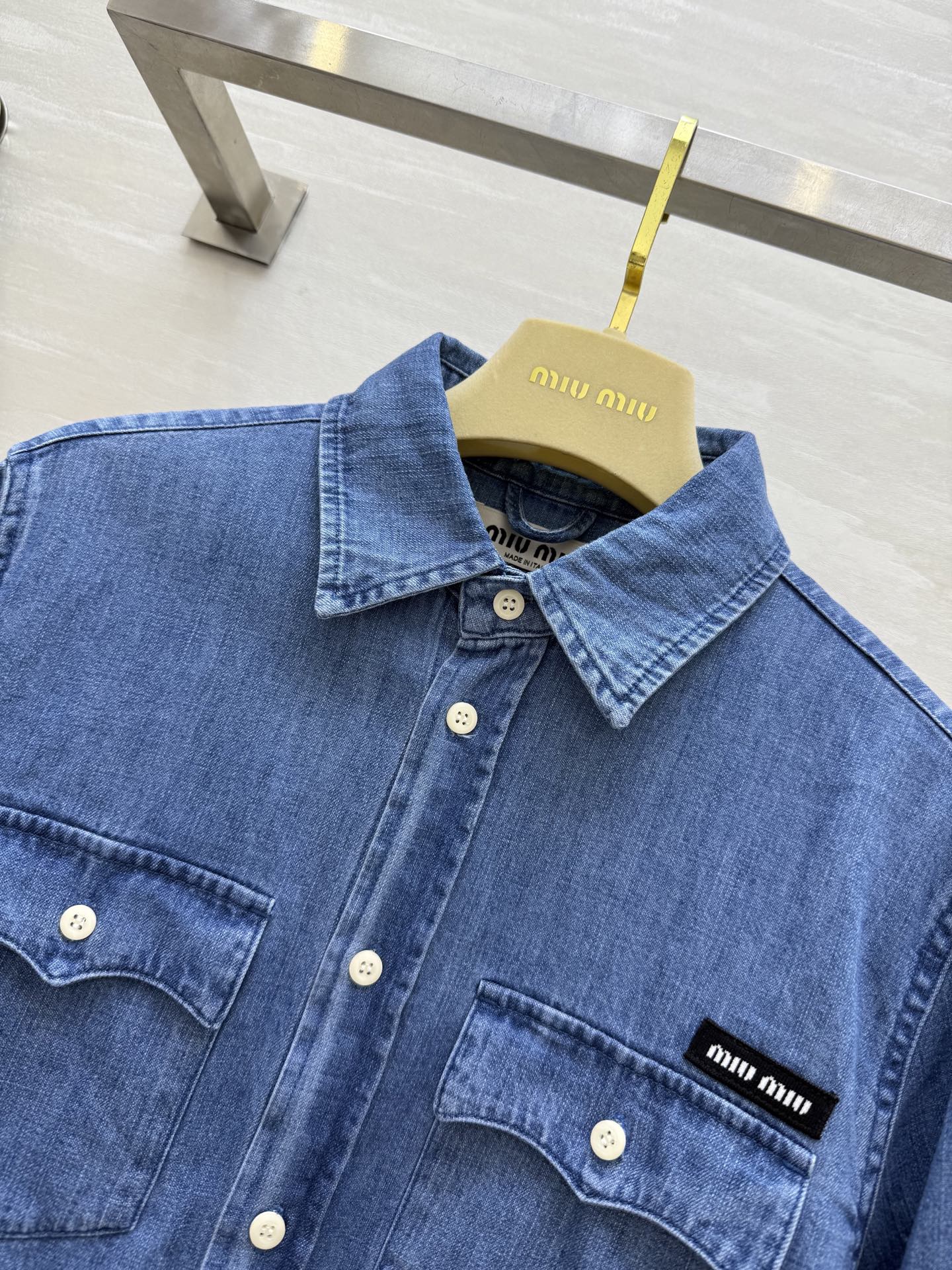 #Miumi♡²⁵牛仔衬衣 高品质定制 现货首发size：S/M/L（M码肩宽：38，胸围：100，衣长