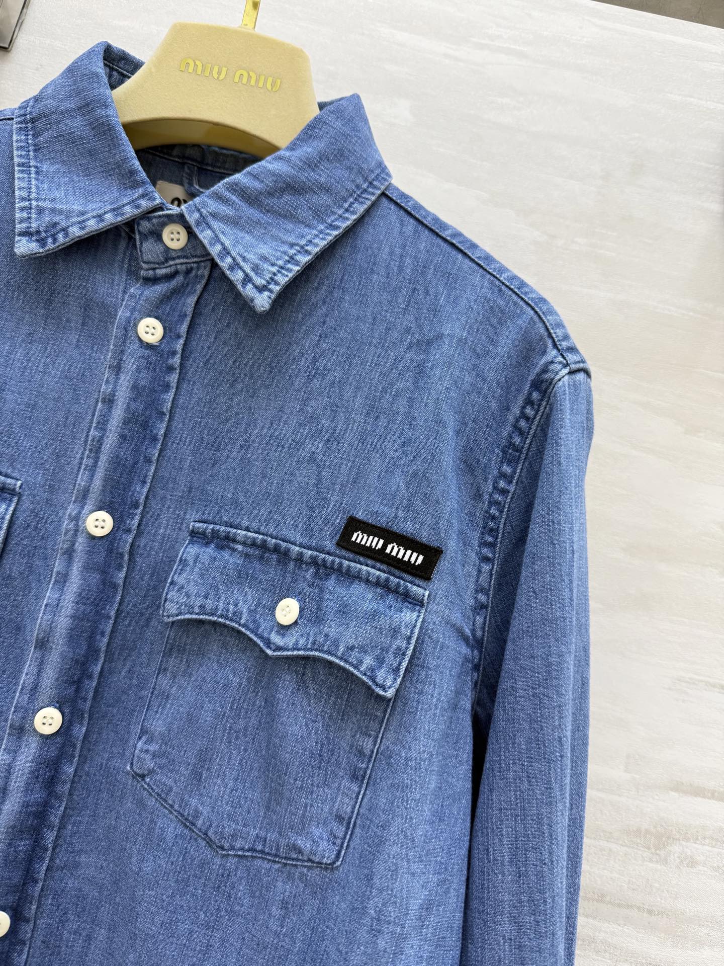 #Miumi♡²⁵牛仔衬衣 高品质定制 现货首发size：S/M/L（M码肩宽：38，胸围：100，衣长