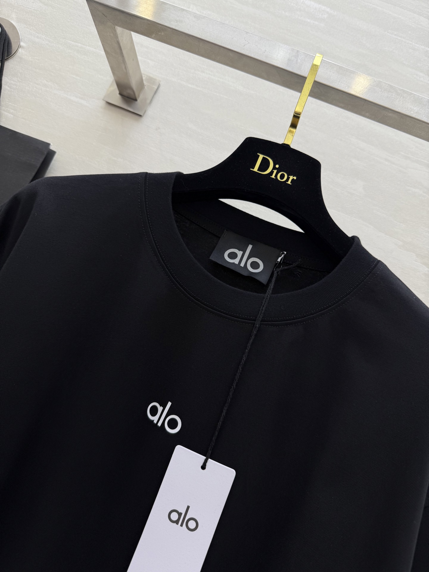 Alo糖果色宽松版全棉tee
糖果色短袖真的是夏季必备单品
随便搭！！！高品质定制！
现货首发size：