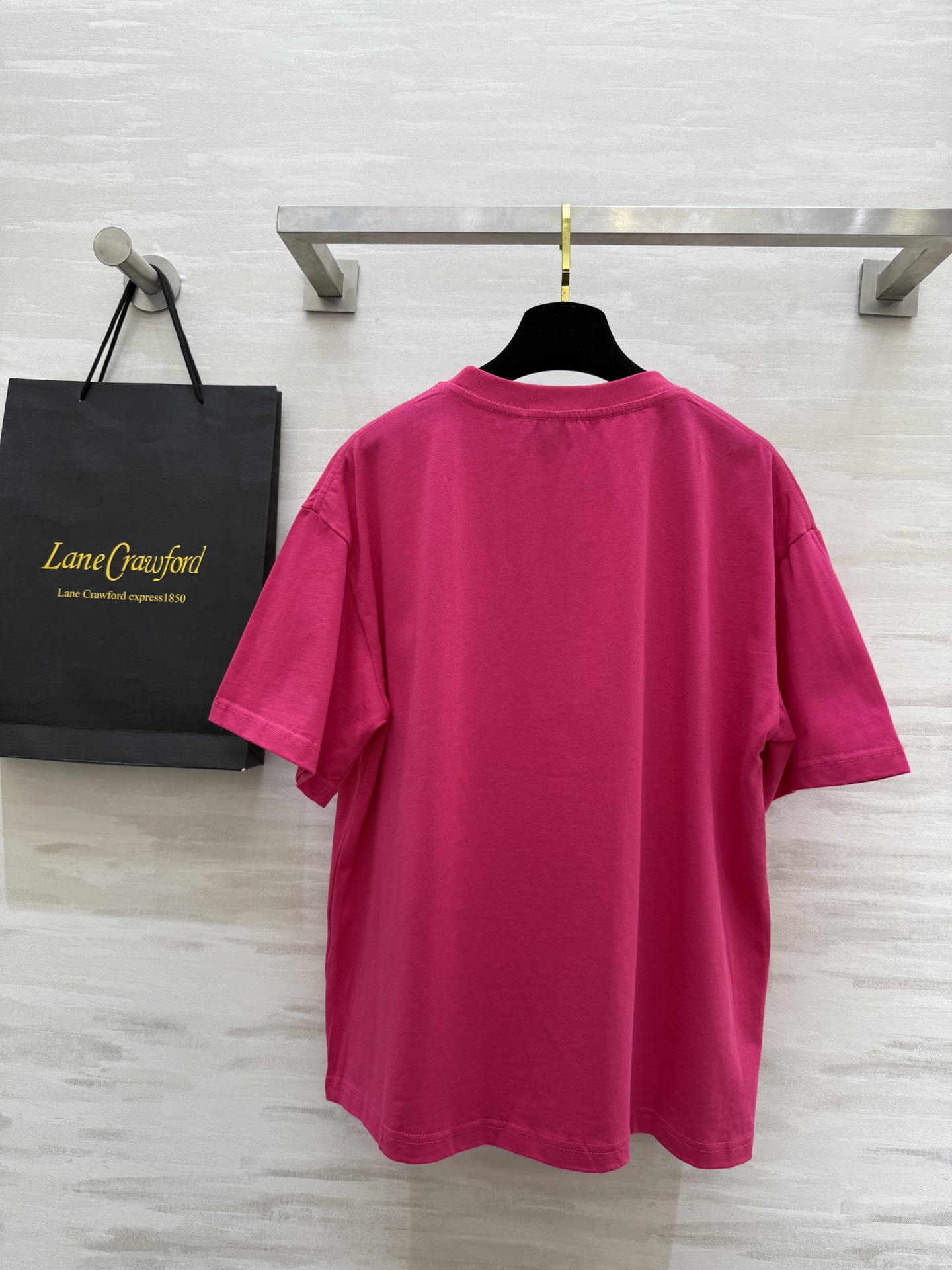 Alo糖果色宽松版全棉tee
糖果色短袖真的是夏季必备单品
随便搭！！！高品质定制！
现货首发size：