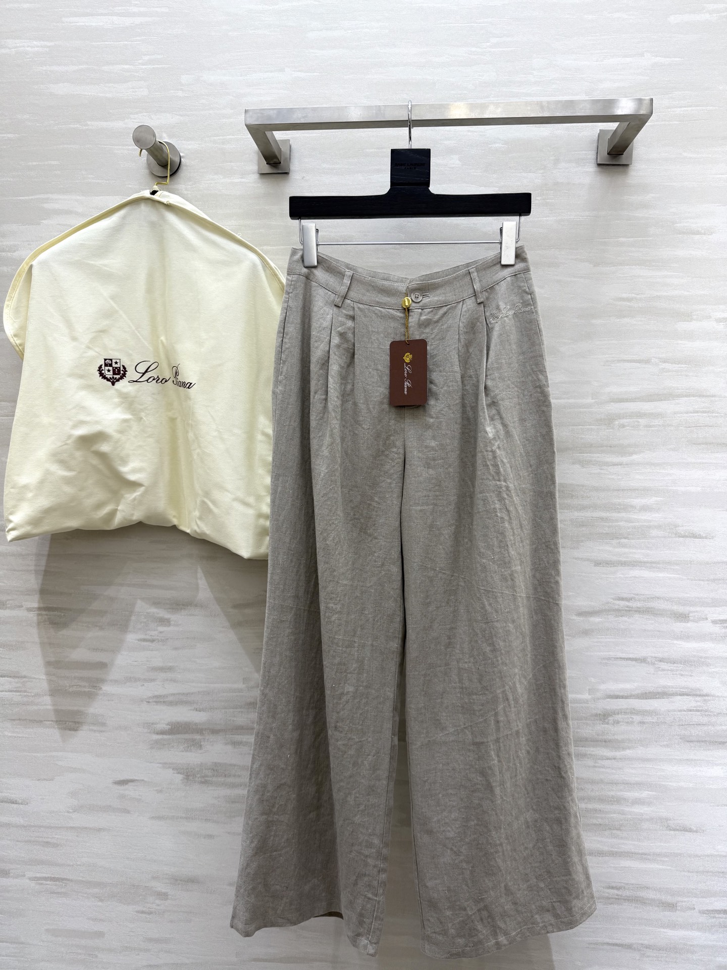 NO:328512,#LP Lao Qianfeng cotton and linen straight pants Customized high-quality high-end cotton and linen fabric Heavy industry logo embroidery Three-dimensional tailoring pants type High-quality customization Spot first-time sizeS/M/L (size size 70, trouser length 102), Loro piana, alexander wang19860909#LP老钱风棉麻直筒裤 定制高克重棉麻面料 重工logo刺绣 立体剪裁裤型 高品质定制 现货首发sizeS/M/L（s码腰围70,裤长102）,,loro piana,alexander wang,Women's clothing
