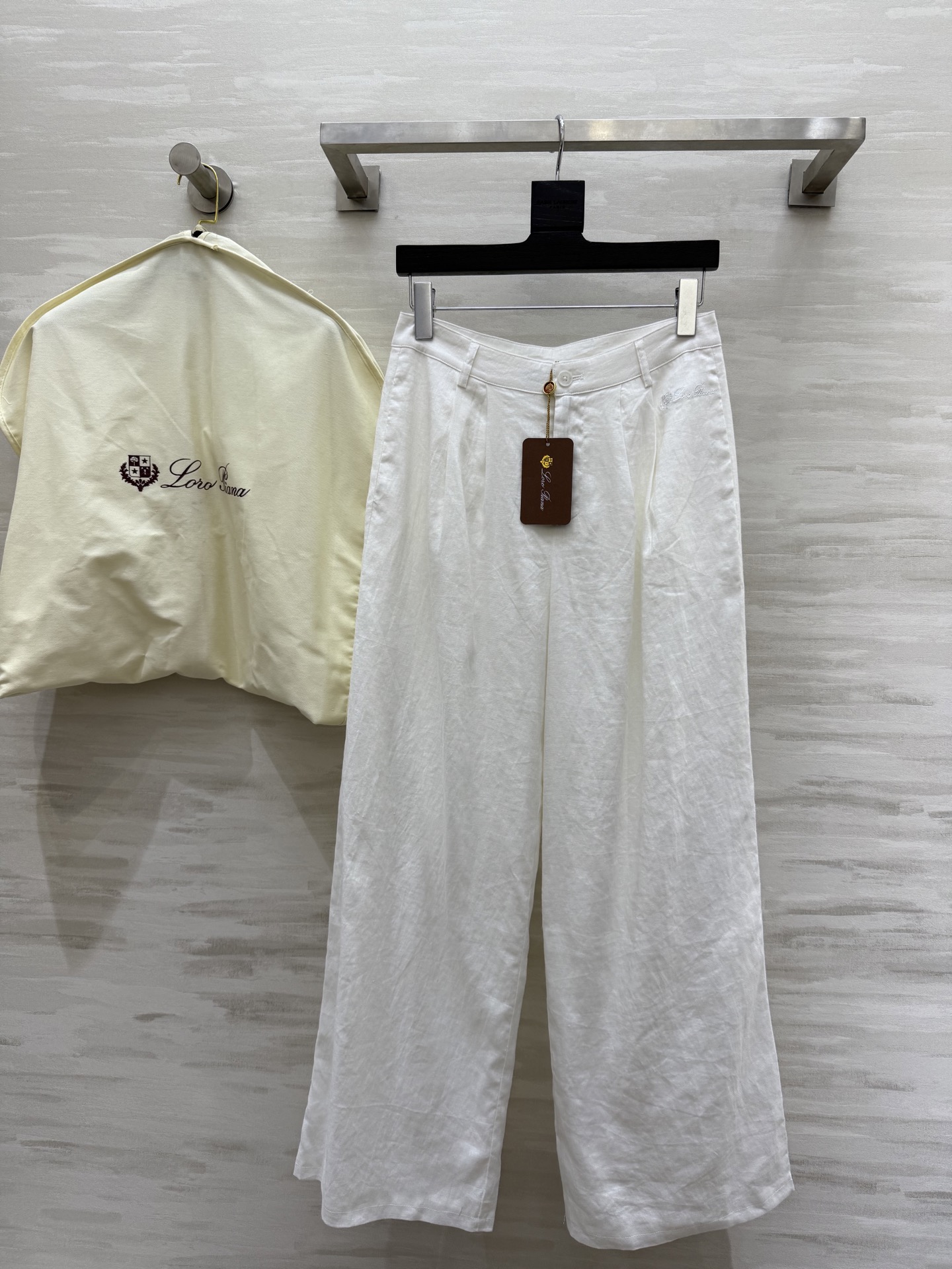 NO:328492,#LP Lao Qianfeng cotton and linen straight pants Customized high-quality high-end cotton and linen fabric Heavy industry logo embroidery Three-dimensional tailoring pants type High-quality customization Spot first-time sizeS/M/L (size size 70, trouser length 102), Loro piana, alexander wang19860909#LP老钱风棉麻直筒裤 定制高克重棉麻面料 重工logo刺绣 立体剪裁裤型 高品质定制 现货首发sizeS/M/L（s码腰围70,裤长102）,,loro piana,alexander wang,Women's clothing
