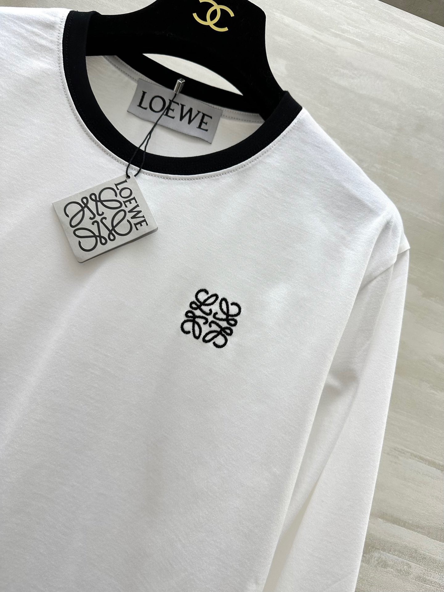 Loewe Women's Long Sleeve Cotton T-Shirt with Embroidered Logo 5 i1746287525180 6361 0 3