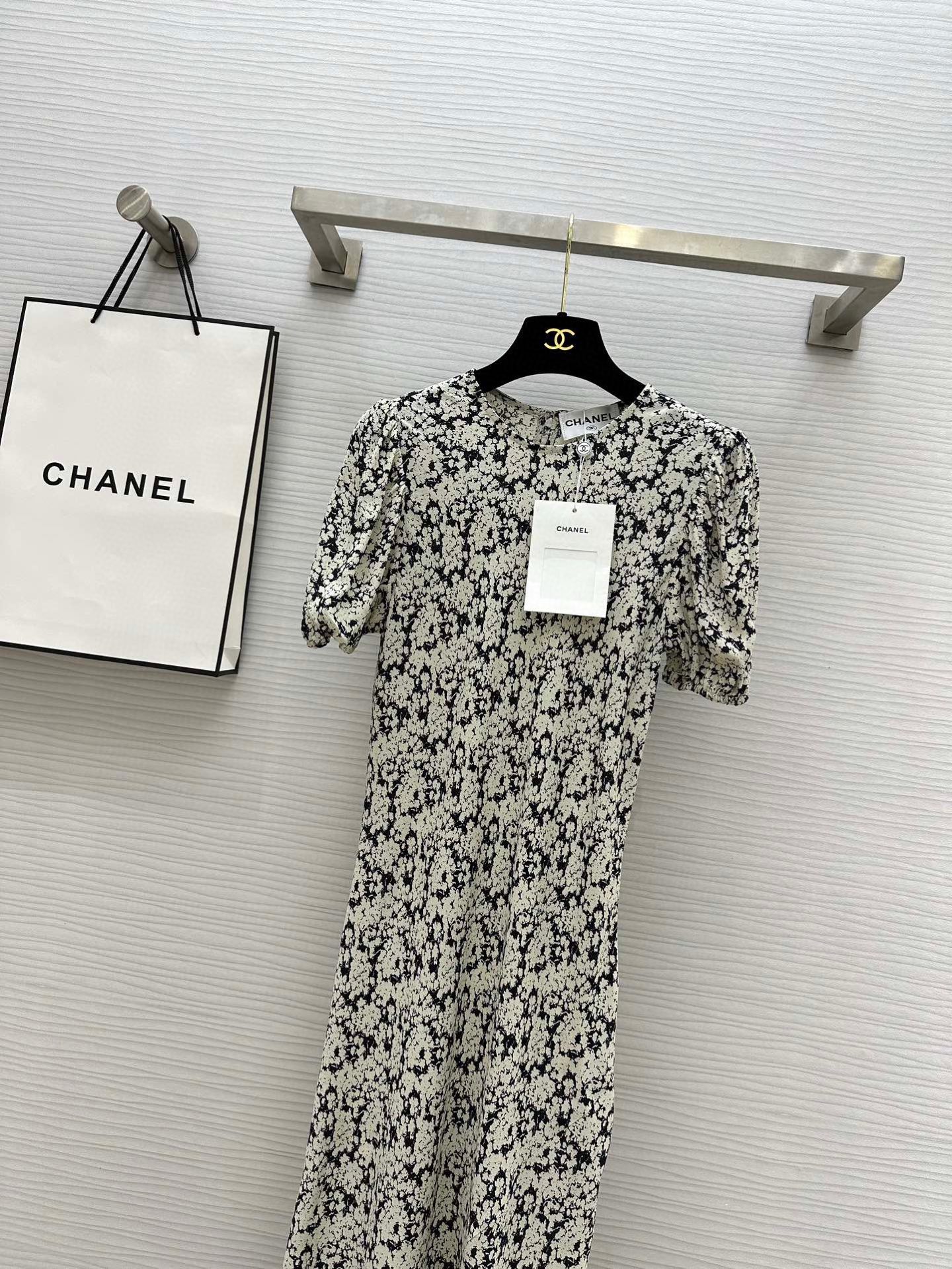 Elegant Floral Print Bubble Sleeve Midi Dress for Women, Chic & Comfortable 3 i1746972450931 9892 0 1