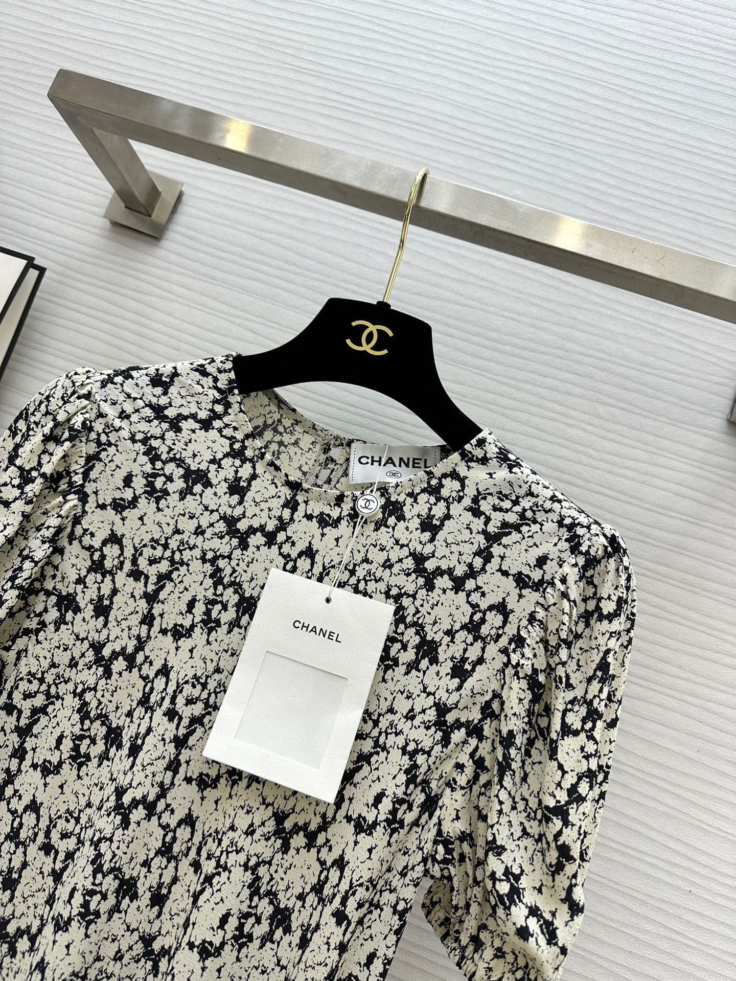 Elegant Floral Print Bubble Sleeve Midi Dress for Women, Chic & Comfortable 4 i1746972450936 8683 0 2