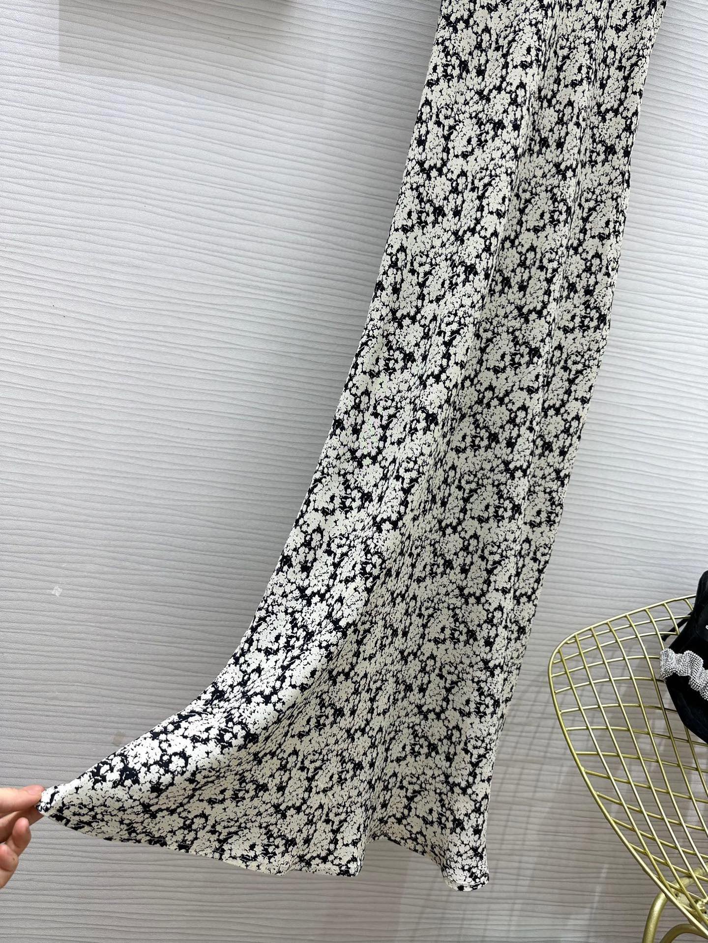 Elegant Floral Print Bubble Sleeve Midi Dress for Women, Chic & Comfortable 6 i1746972452051 7783 0 4