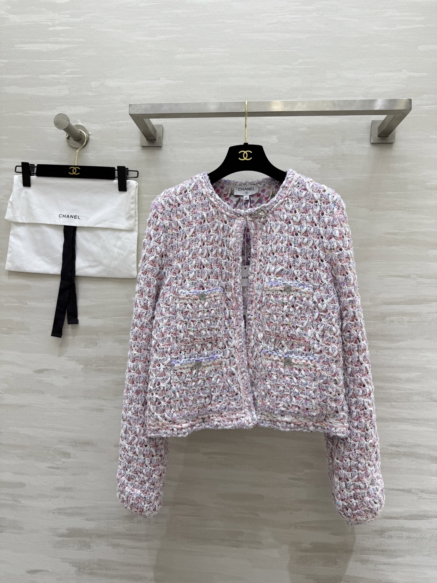 NO:333097,#ChaneP pink macaron cardigan, 6W in counter   buy vague sequins mixed in a variety of yarns, must-have for summer, high-quality customization, spot first-time size36/38/40 (), chanel, alexander wang19860909#ChaneP粉色马卡龙开衫 专柜6W 购入隐隐约约亮片混织在多种纱线里 夏日必备 高品质定制 现货首发size36/38/40（）,,chanel,alexander wang,Women's clothing