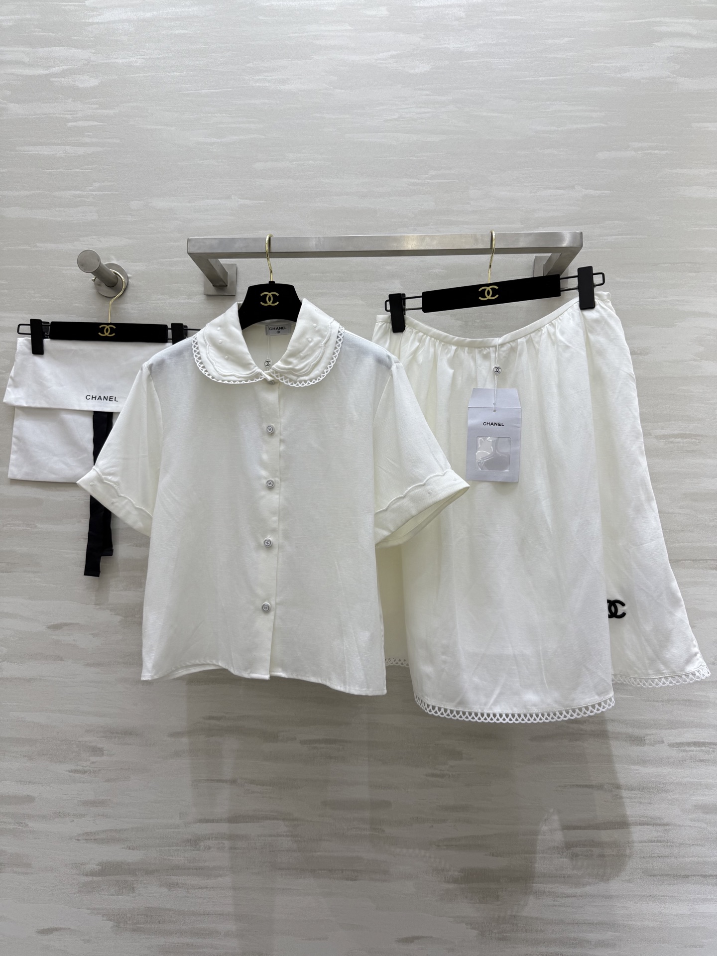 NO:333931,#Chane Academy style suit high quality customization spot first-time size36/38/40 (38 size shoulder width 40, bust 100, length 53, skirt waist 74, skirt length 55), chanel, skirt 55, skirt length , chanel, skirt 5rts19860909#Chane学院风套装 高品质定制 现货首发size36/38/40（38码肩宽40,胸围100,衣长53,半裙腰围74,裙长55）,,chanel,skirts,alexander wang,Women's clothing