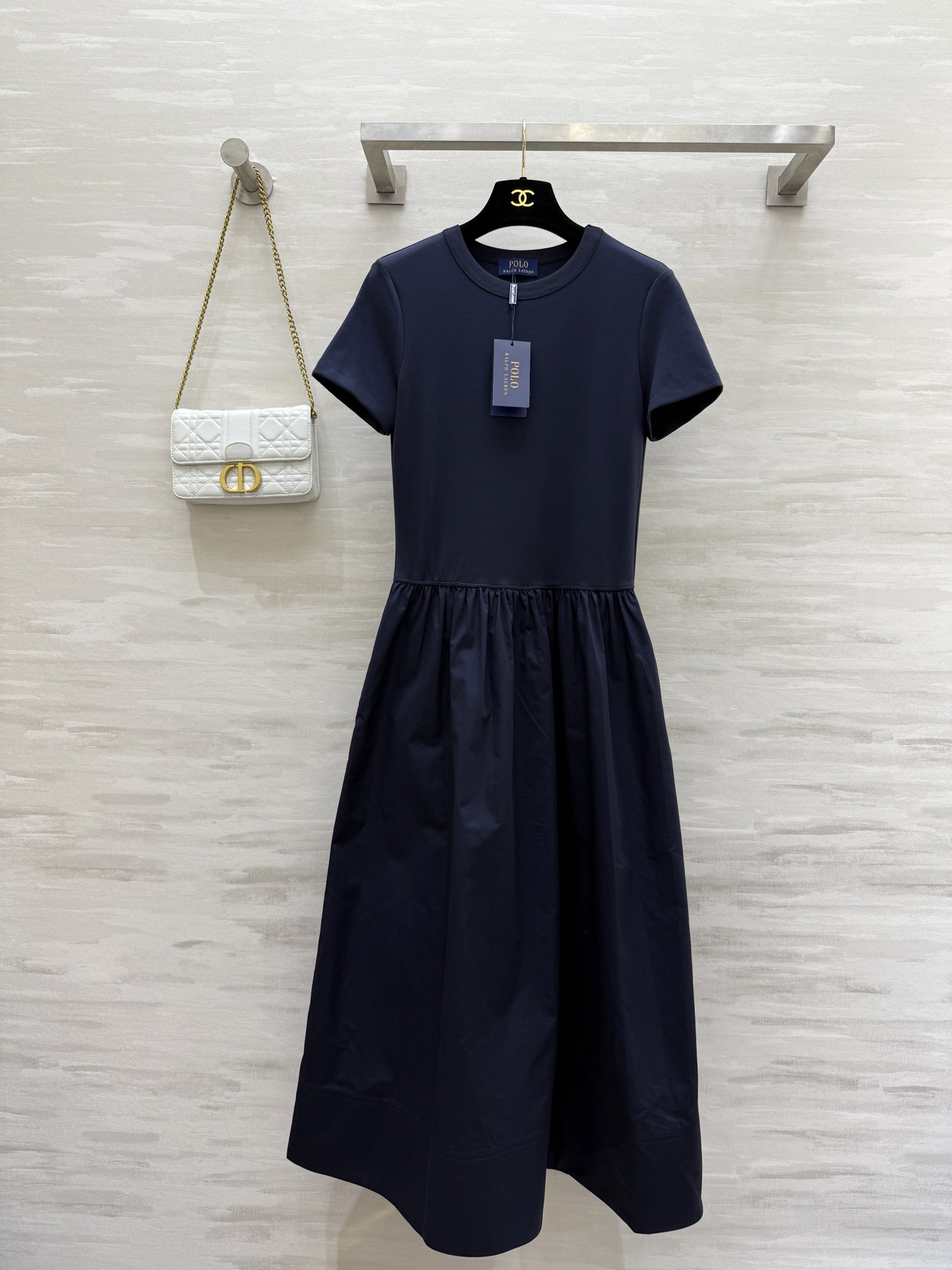 NO:333950,#Poloss spliced ​​long dress Imported high-stack cotton spliced ​​poplin cotton fabric waist-closed skirt style High-quality customization Spot sizeS/M/L (size s-shoulder width 36, bust 78, length 119), skirts, alexander wang19860909#Poloss拼接长款连衣裙 进口高支棉拼接府绸棉面料 收腰大裙摆版型 高品质定制 现货首发sizeS/M/L（s码肩宽36,胸围78,衣长119）,,skirts,alexander wang,Women's clothing