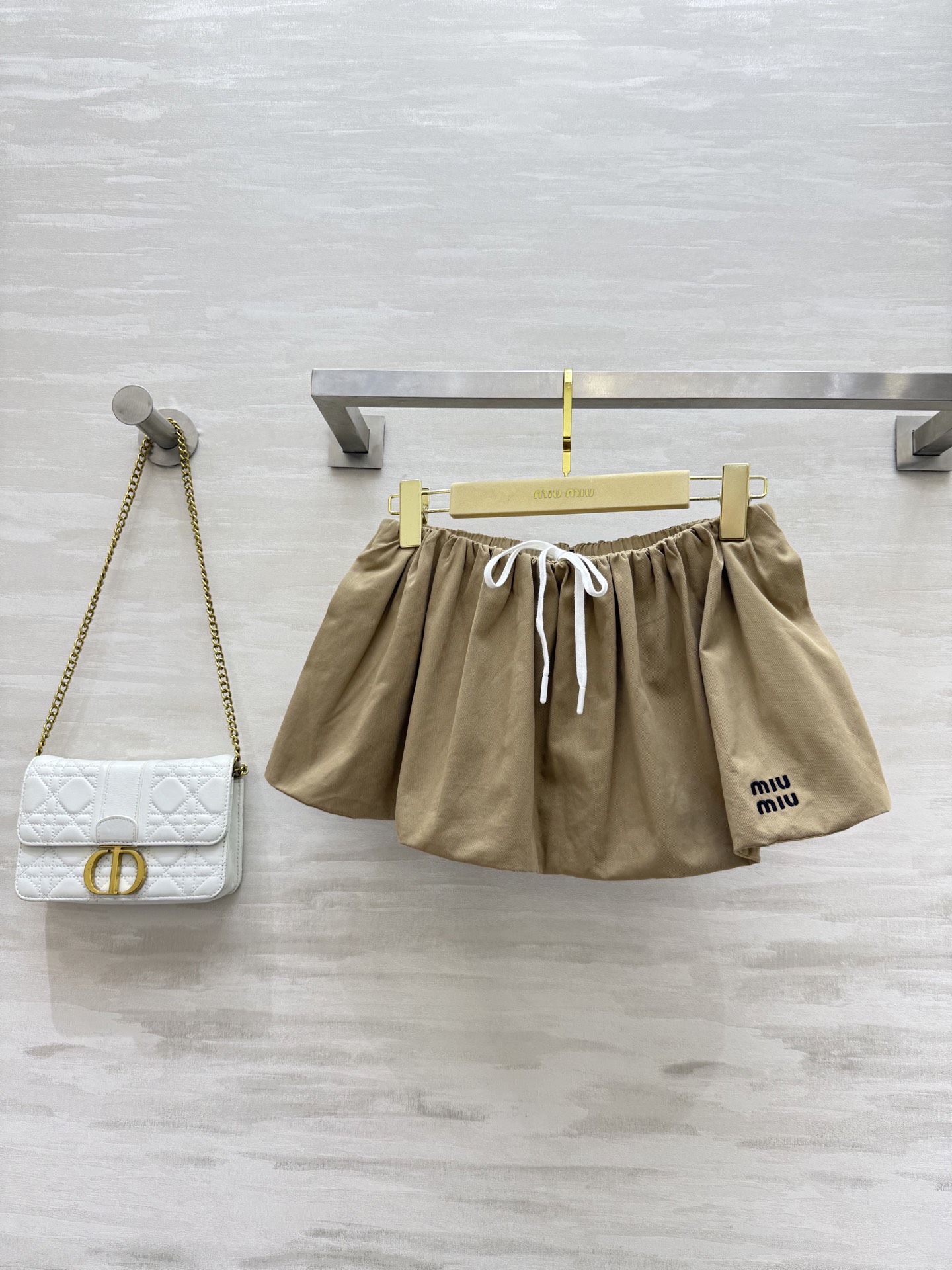 NO:410418,#Miumiss khaki drawstring skirt high quality customization spot first-time sizeS/M/L(), miumiu, skirts, alexander wang19860909#Miumiss卡其色抽绳半裙 高品质定制 现货首发sizeS/M/L（）,,miumiu,skirts,alexander wang,Women's clothing