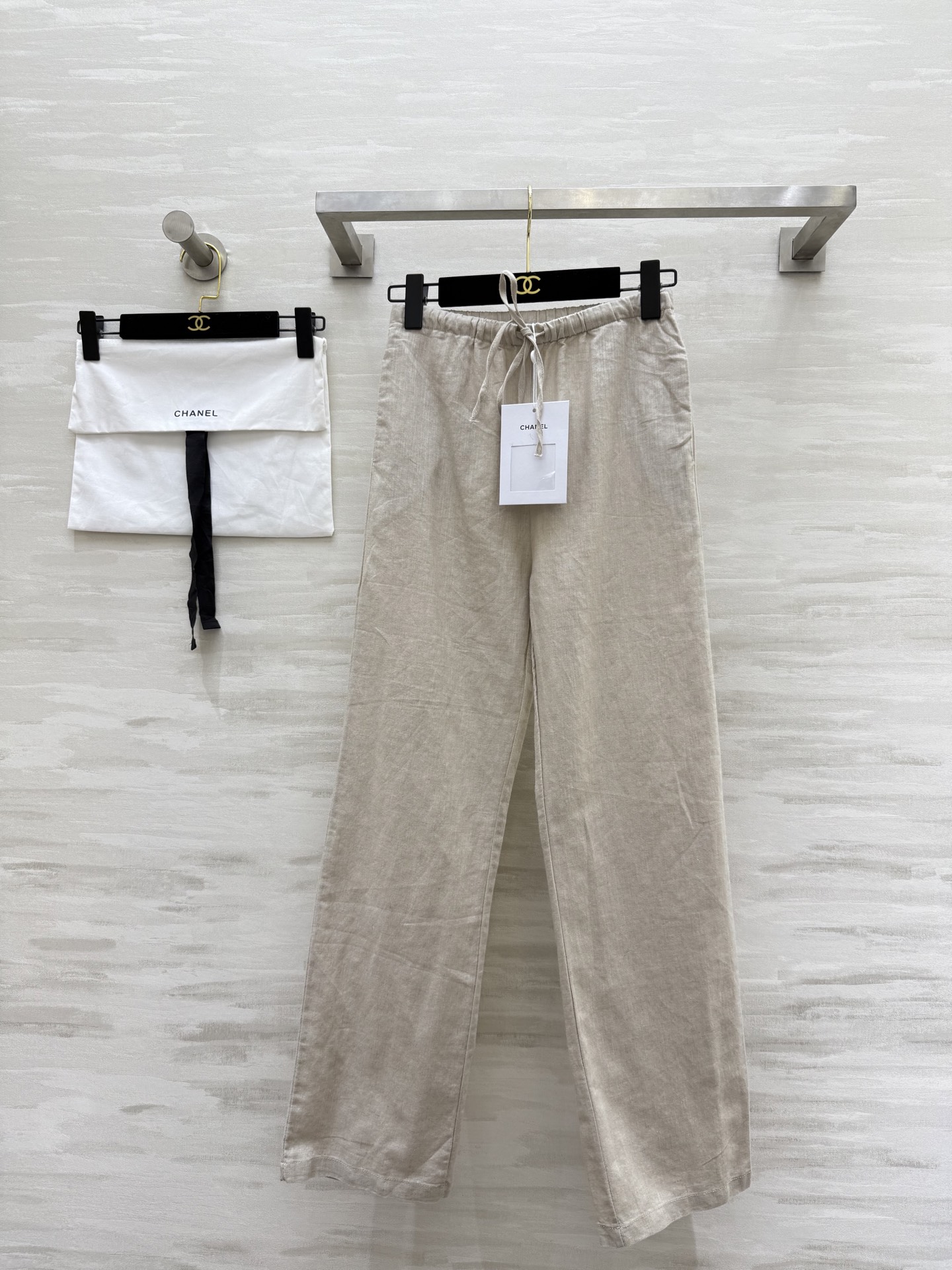 NO:416926,#Chane Middle Series Linear Straight-Line Casual Pants High Quality Customized Distribution Dust Bag Spot First-time Size36/38/40 (36-size drawstring waist circumference 66, trousers length 95), Chanel,alexander wang19860909#Chane中古系列 亚麻直筒休闲裤 高品质定制 配送防尘袋 现货首发size36/38/40（36码抽绳腰围66,裤长95）,,chanel,alexander wang,Women's clothing