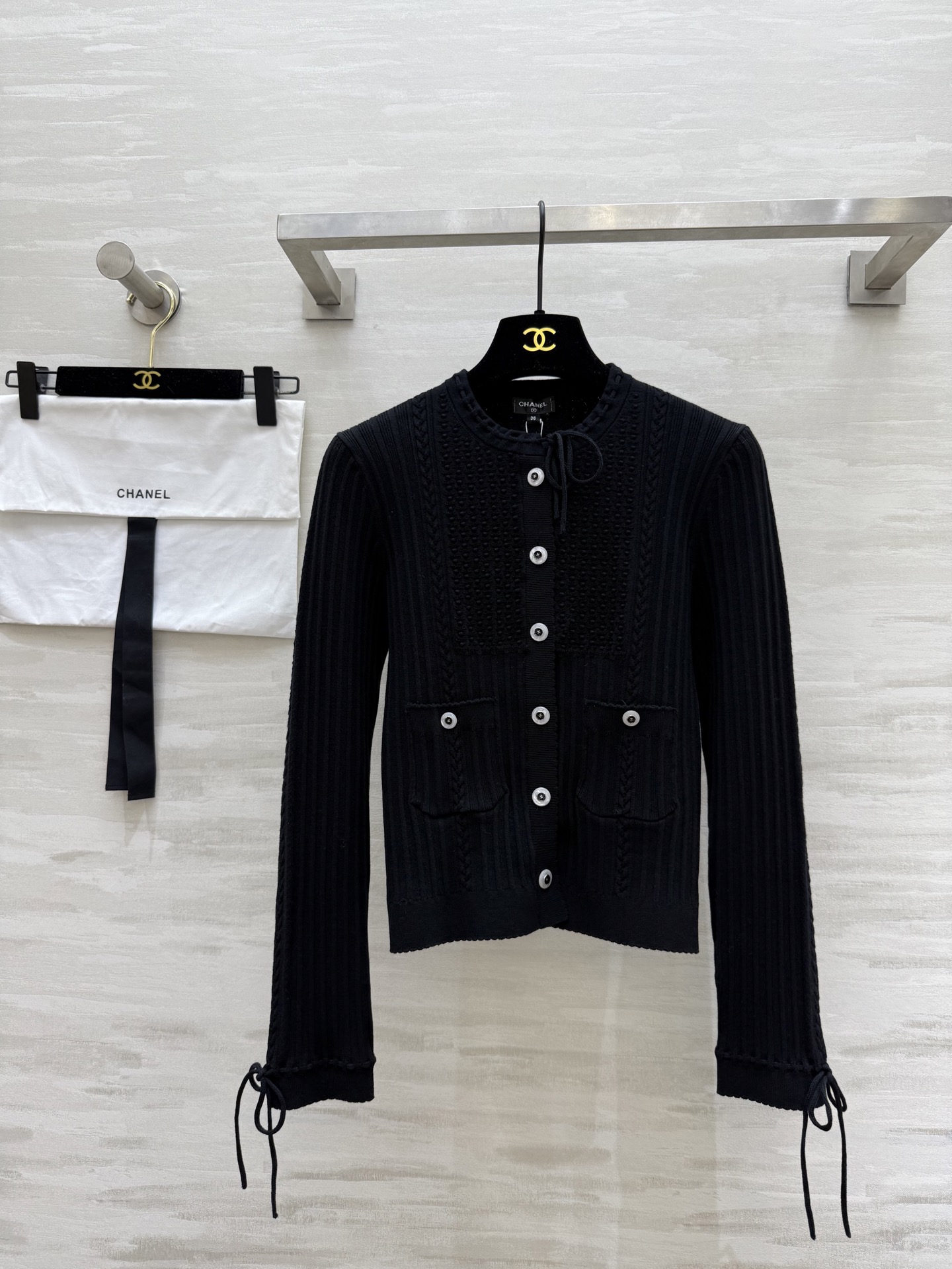 NO:419660,#Chane neckline drawstring diamond knitted cardigan jacket Original development customization High quality Spot first-time size36/38/40 (), Chanel, jackets & coats, alexander wang19860909#Chane领口抽绳 菱格纹针织开衫外套 原版开发定制 高品质 现货首发size36/38/40（）,,chanel,jackets & coats,alexander wang,Women's clothing