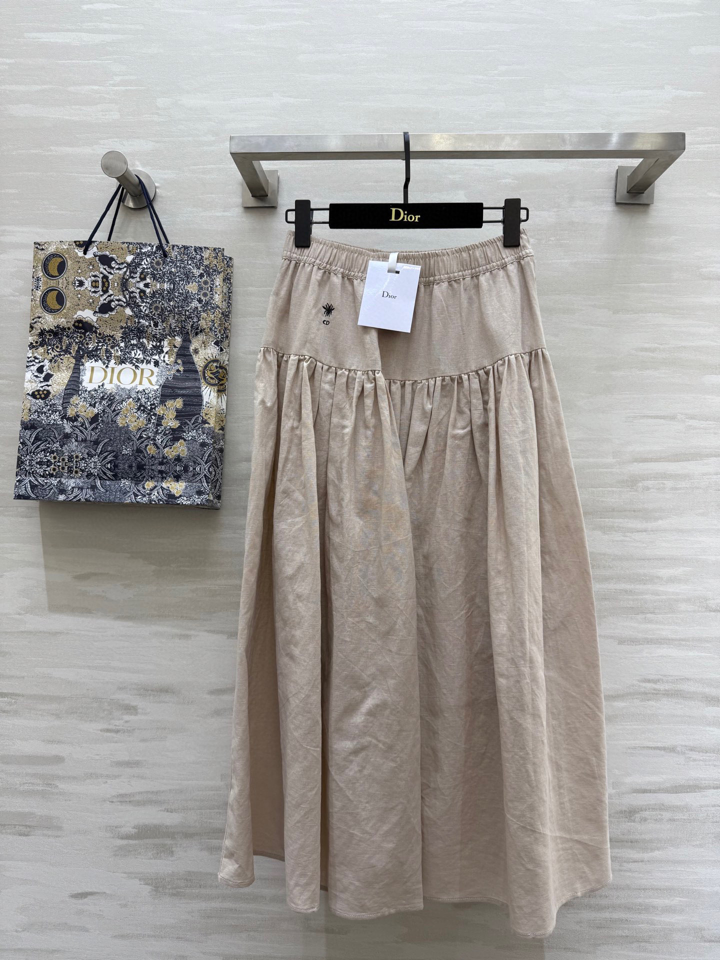 NO:419795,#DIO Vacation Series Cotton and linen skirt Heavy industry pleated large skirt, fairy and relaxed, high-quality customization, spot first-time size36/38/40 (36 size elastic waist circumference 64, skirt length 85),,dior, skirts,alexander wang19860909#DIO度假系列 棉麻半身裙 重工压褶大裙摆 仙气又松弛 高品质定制 现货首发size36/38/40（36码弹力腰围64,裙长85）,,dior,skirts,alexander wang,Women's clothing