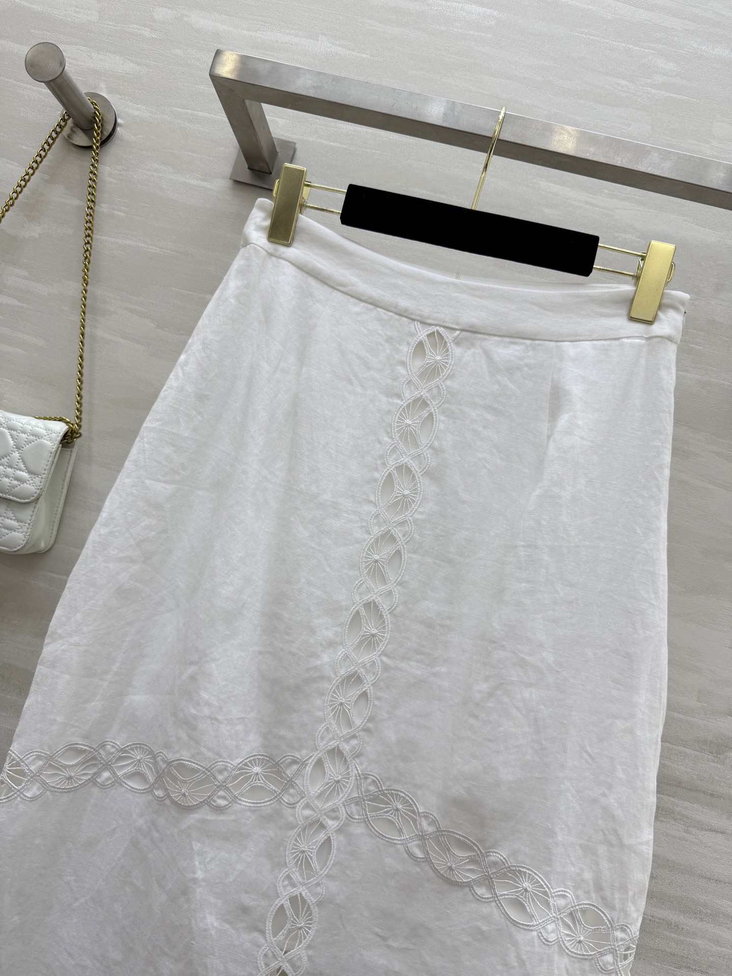 #Chlo♡²⁵新款 度假风刺绣🪡棉麻半裙 重磅定位刺绣工艺 满满的精致感 度假穿超级出片 棉麻面料透气