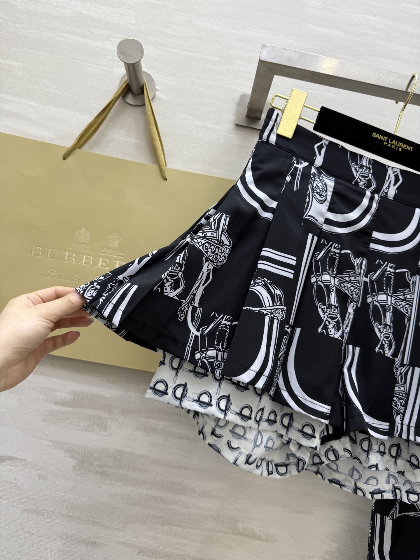 #Burberr♡²⁵新款 印花图案系列 定制轻薄质感适合夏日穿搭 高品质定制 现货首发size：S/M