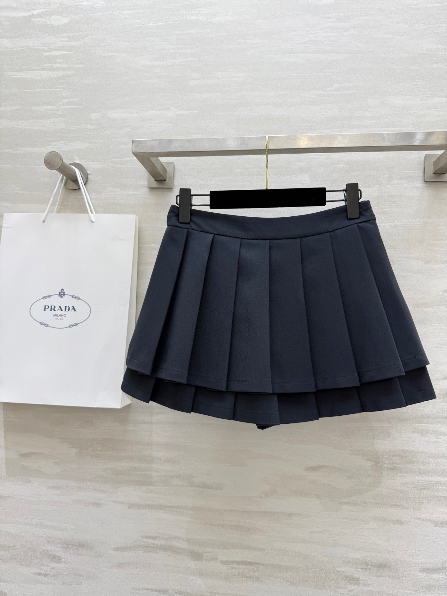#Prad♡²⁵春夏爆品 百褶半裙 内里贴心安全裤防走光 立体剪裁完美显瘦 时髦百搭单品 高品质定制 现