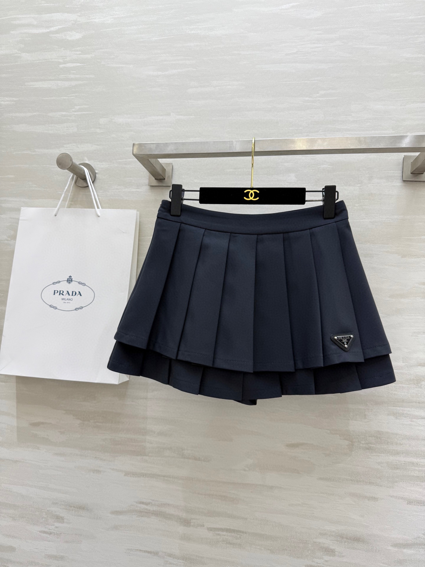 #Prad♡²⁵春夏爆品 百褶半裙 内里贴心安全裤防走光 立体剪裁完美显瘦 时髦百搭单品 高品质定制 现