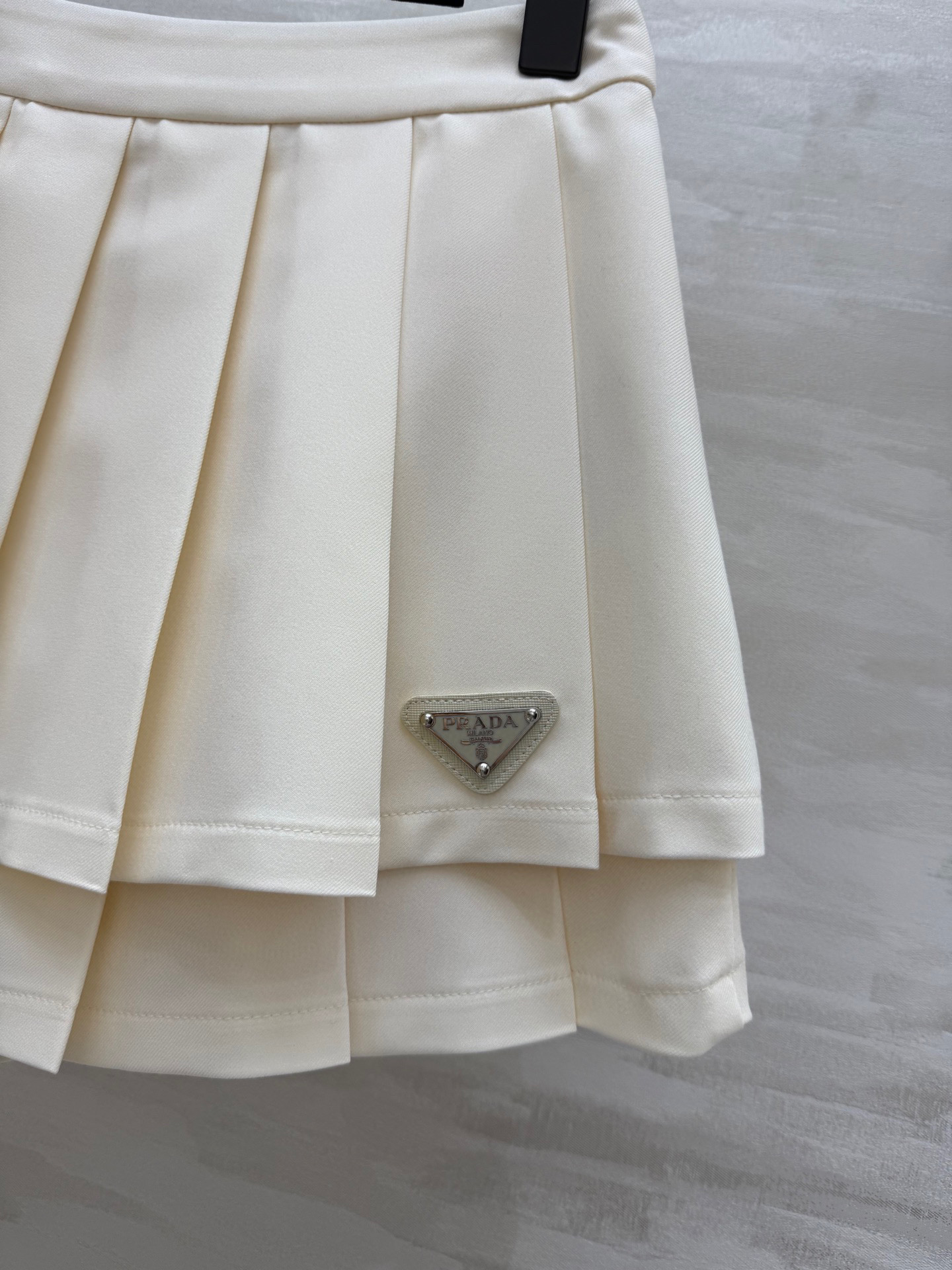 #Prad♡²⁵春夏爆品 百褶半裙 内里贴心安全裤防走光 立体剪裁完美显瘦 时髦百搭单品 高品质定制 现
