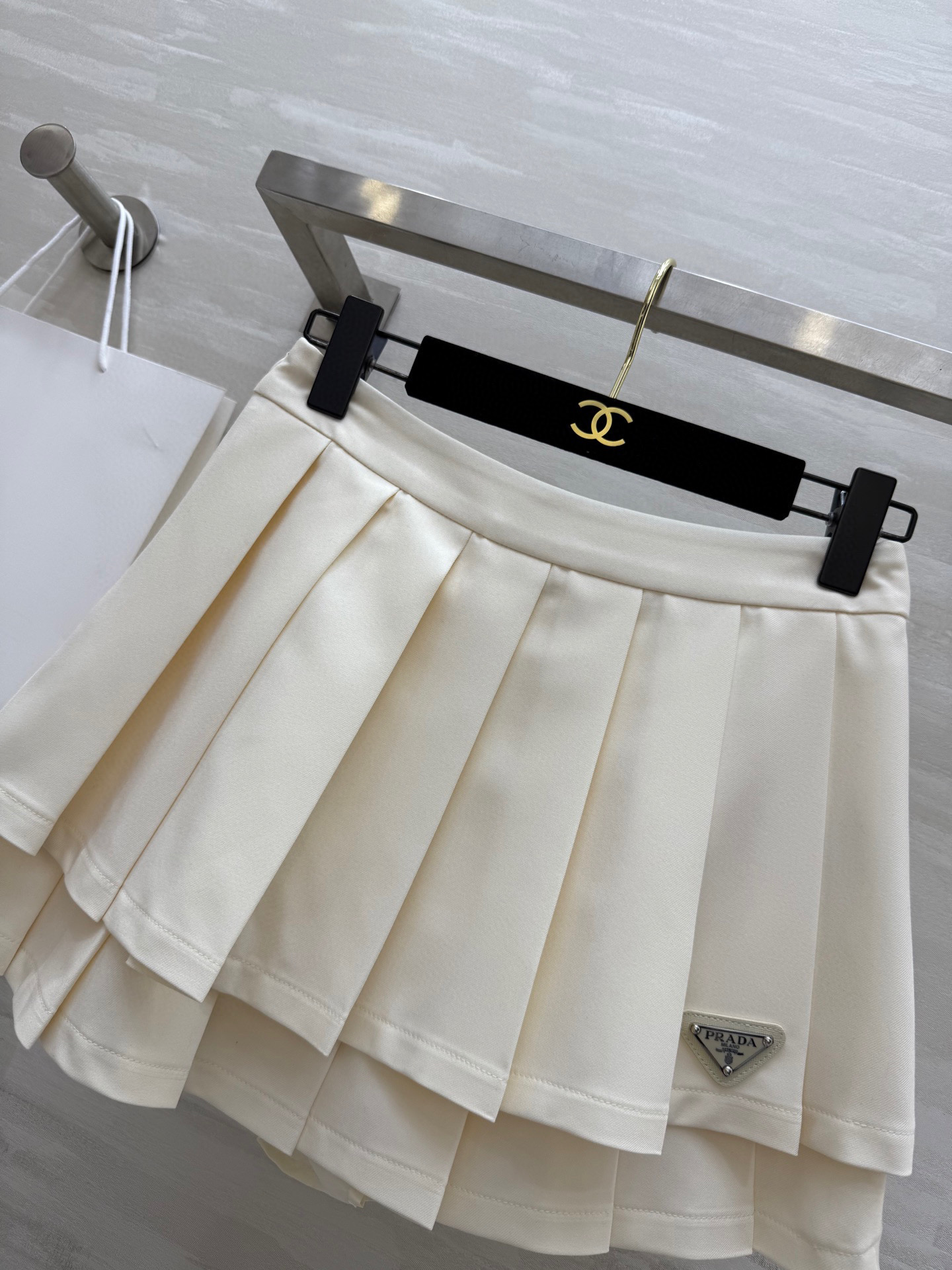 #Prad♡²⁵春夏爆品 百褶半裙 内里贴心安全裤防走光 立体剪裁完美显瘦 时髦百搭单品 高品质定制 现