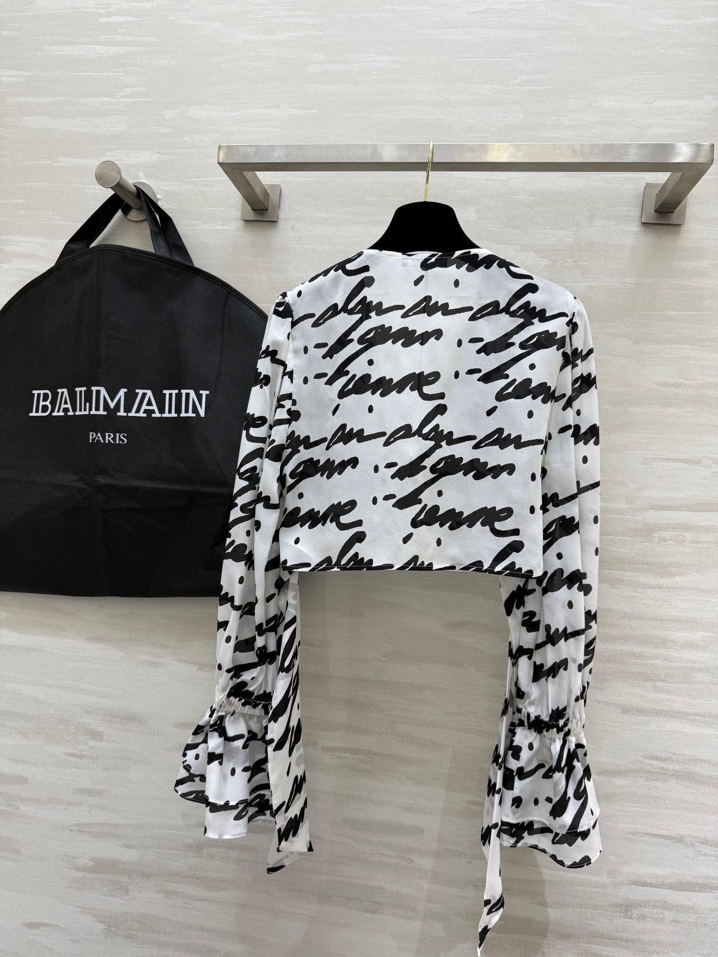 #BALMAI♡²⁵春夏新款 真丝泡泡袖衬衣 定制真丝质地 高品质 现货首发size：S/M/L（M码肩