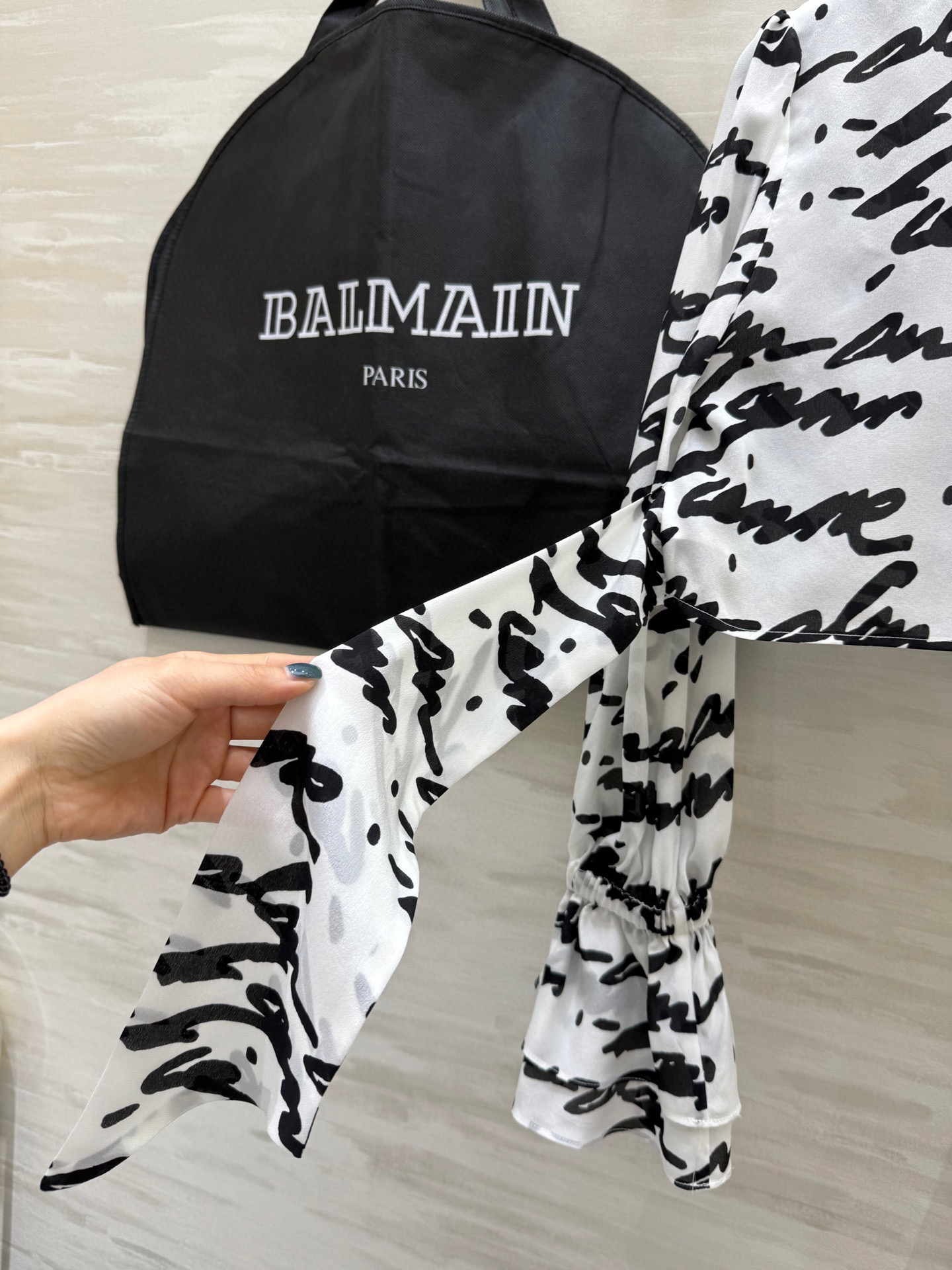 #BALMAI♡²⁵春夏新款 真丝泡泡袖衬衣 定制真丝质地 高品质 现货首发size：S/M/L（M码肩