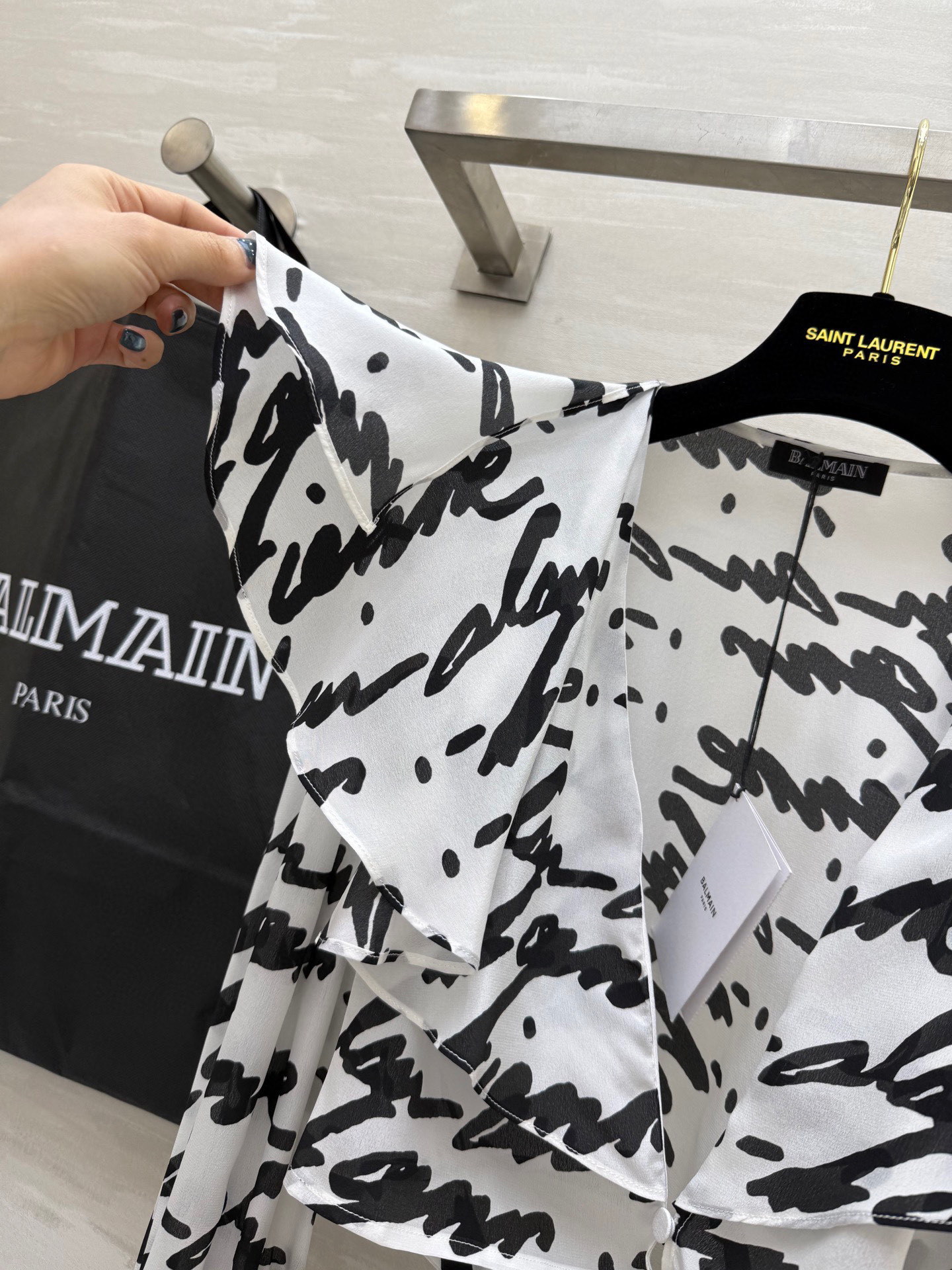 #BALMAI♡²⁵春夏新款 真丝泡泡袖衬衣 定制真丝质地 高品质 现货首发size：S/M/L（M码肩