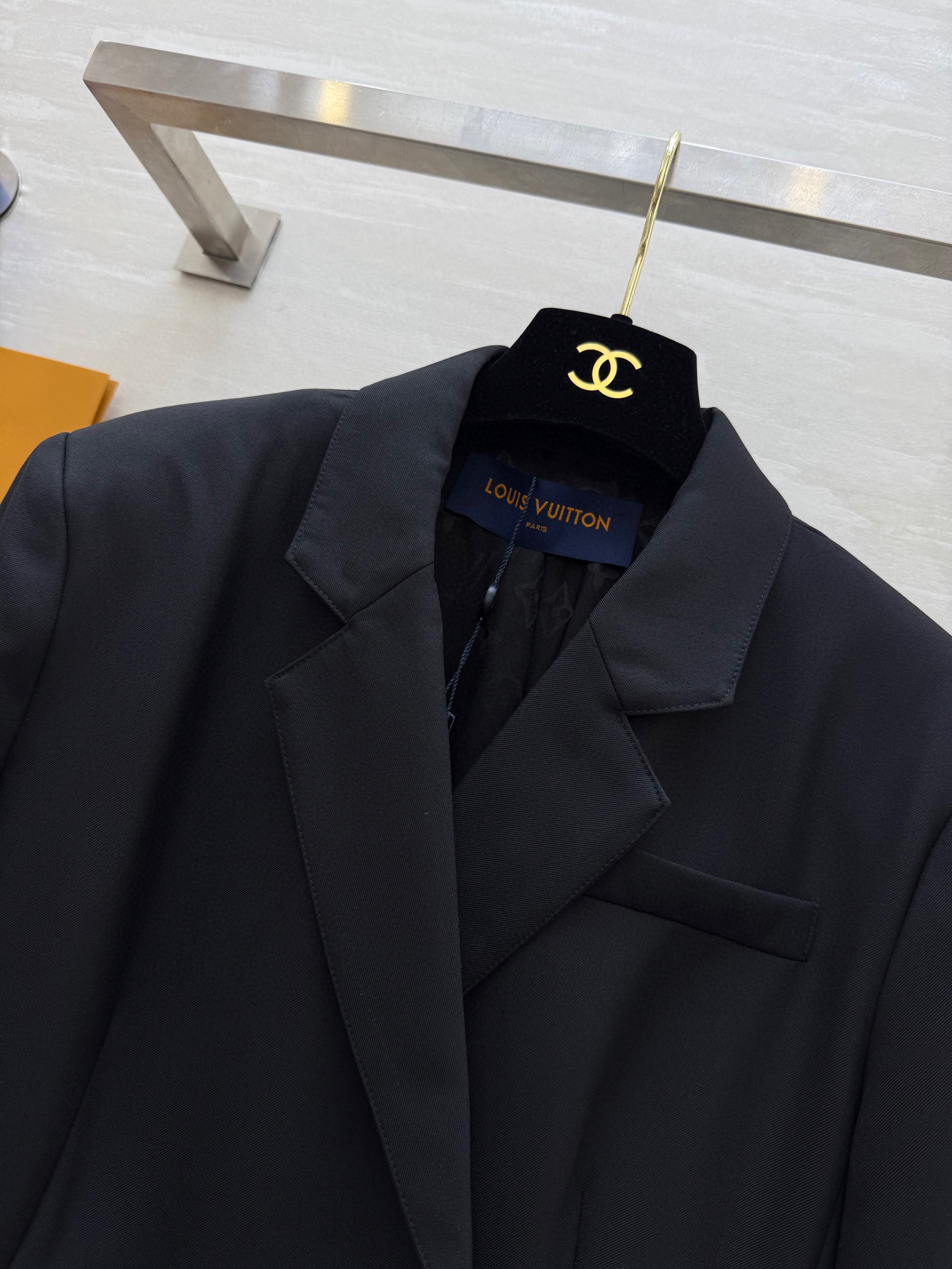 #Lv²⁵春夏新款 长袖西装连衣裙 高品质定制 现货首发size：S/M/L（M码肩宽：38，胸围：88