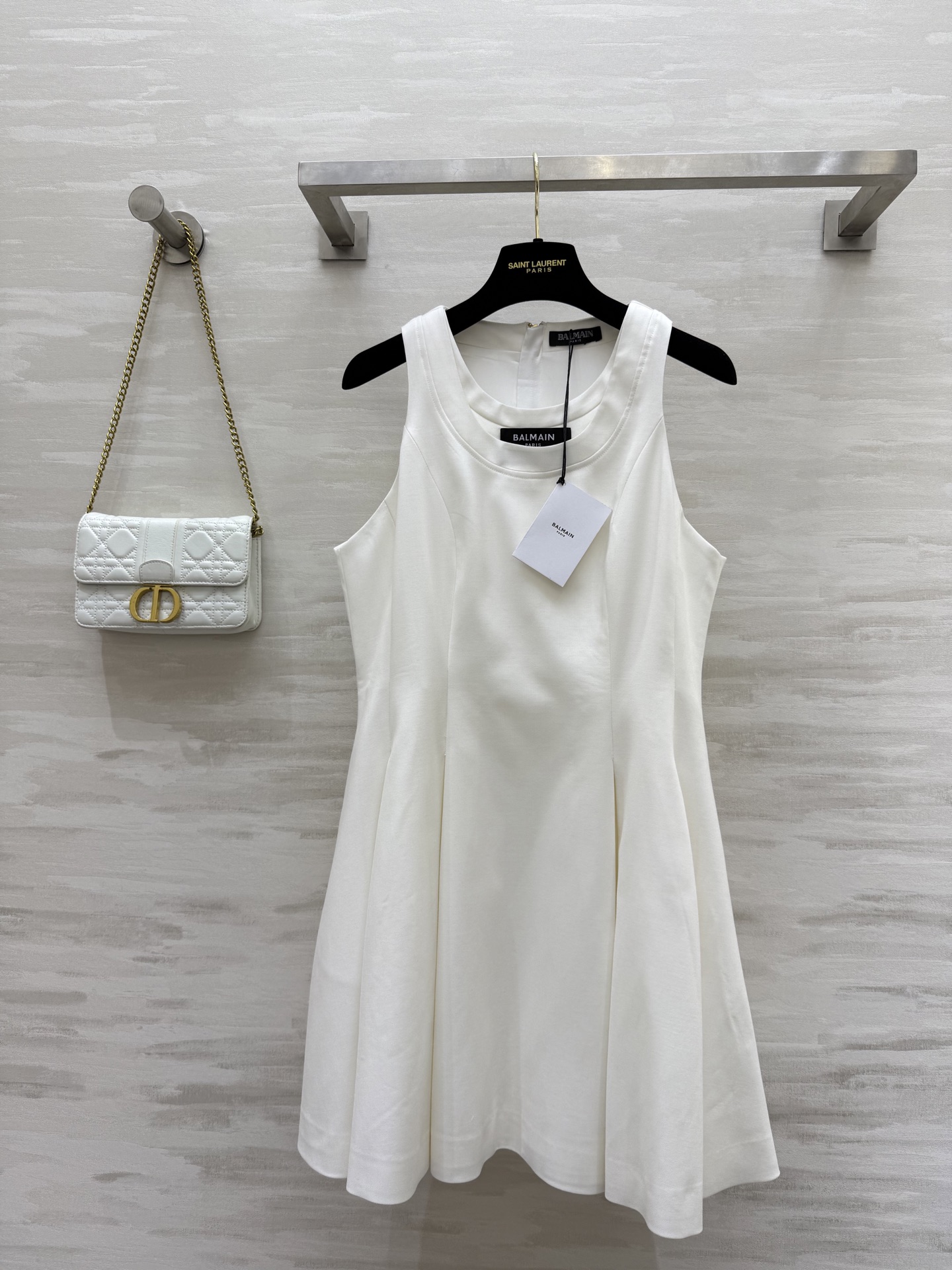 #Balmai♡²⁵ss新品 强烈推荐 甜心教主王心凌同款 徽标装饰无袖连衣裙 很显时髦感又拒绝撞款的一