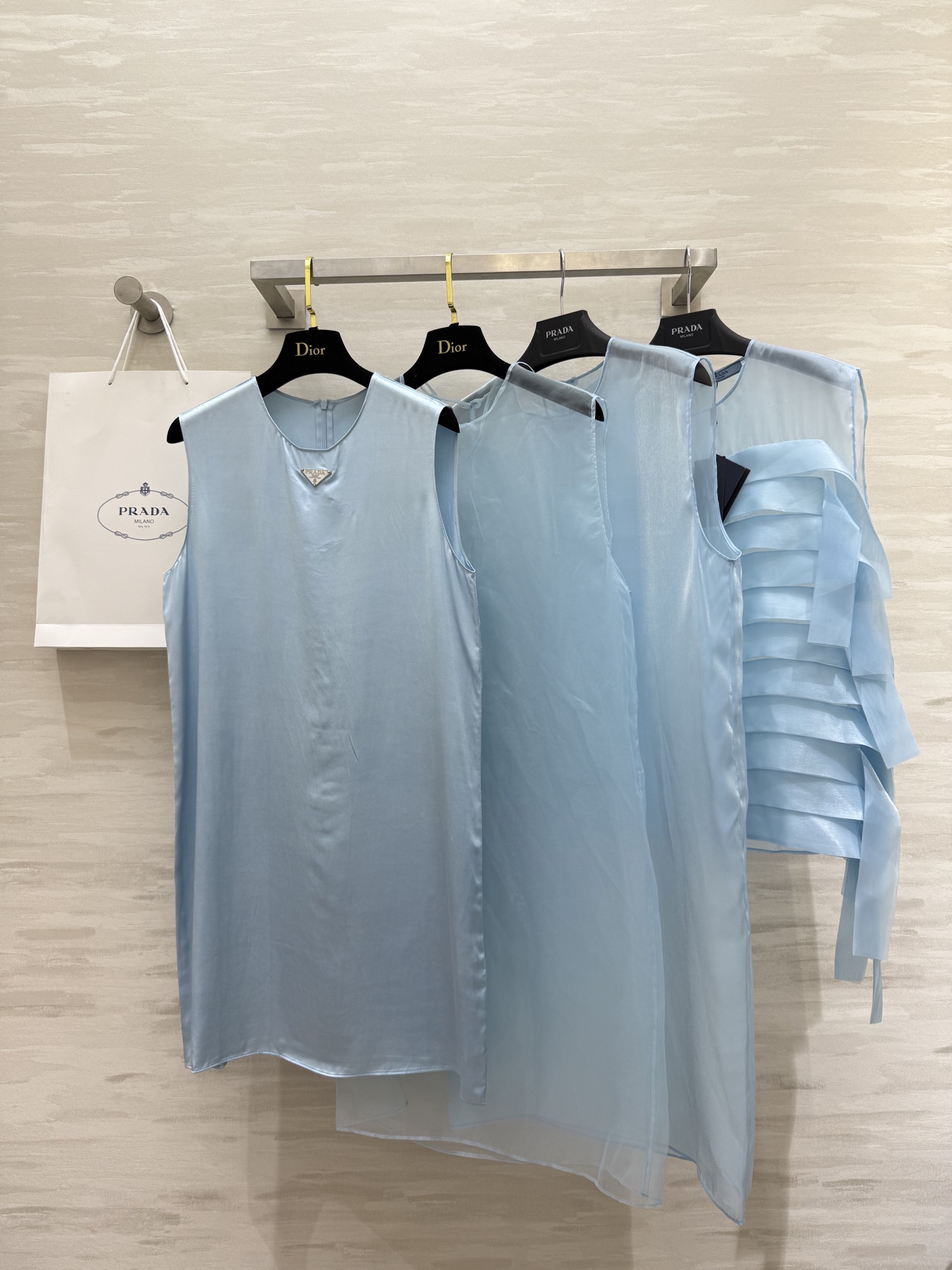 #Prad♡²⁵新款 四件套层叠设计欧根纱连衣裙 清爽蓝色系 欧根纱面料蛋糕层叠设计  H版型剪裁 高品