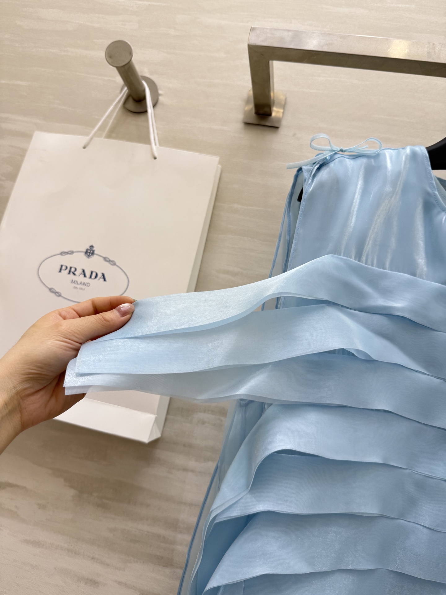 #Prad♡²⁵新款 四件套层叠设计欧根纱连衣裙 清爽蓝色系 欧根纱面料蛋糕层叠设计  H版型剪裁 高品