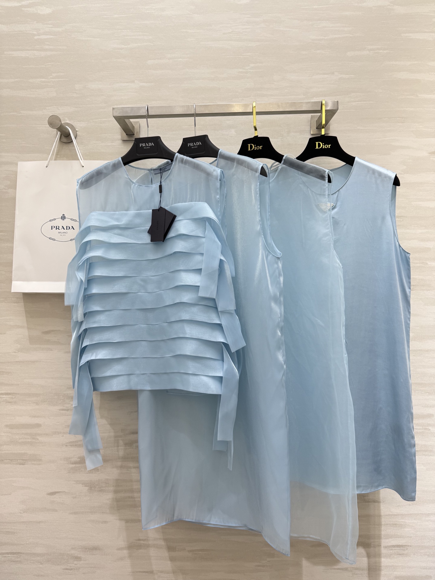 #Prad♡²⁵新款 四件套层叠设计欧根纱连衣裙 清爽蓝色系 欧根纱面料蛋糕层叠设计  H版型剪裁 高品