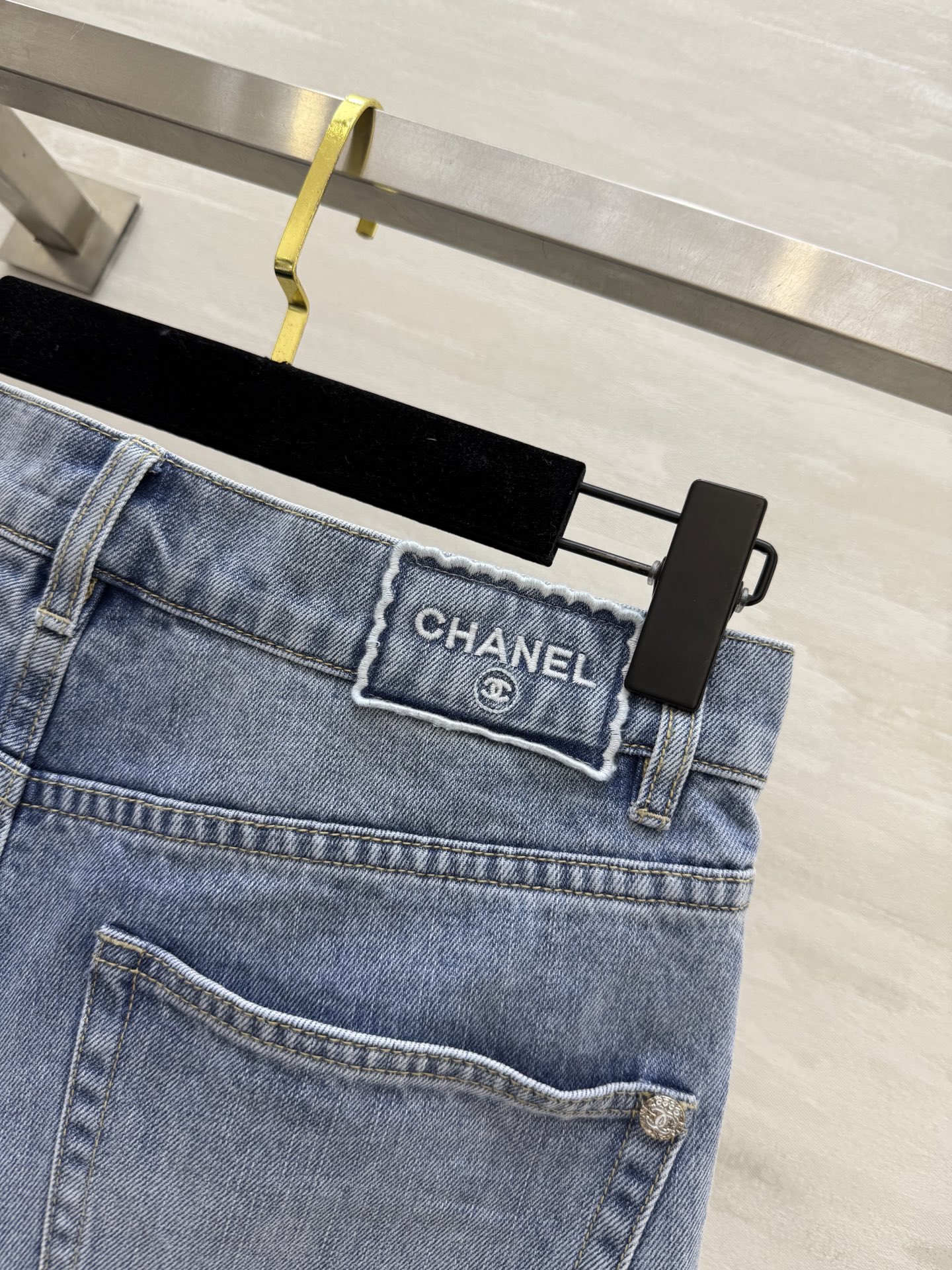 #Chane♡²⁵新款Coco联名 沙滩系列牛仔短裤 原版购入🛍️开发 严格对标细节 高品质定制 现货首