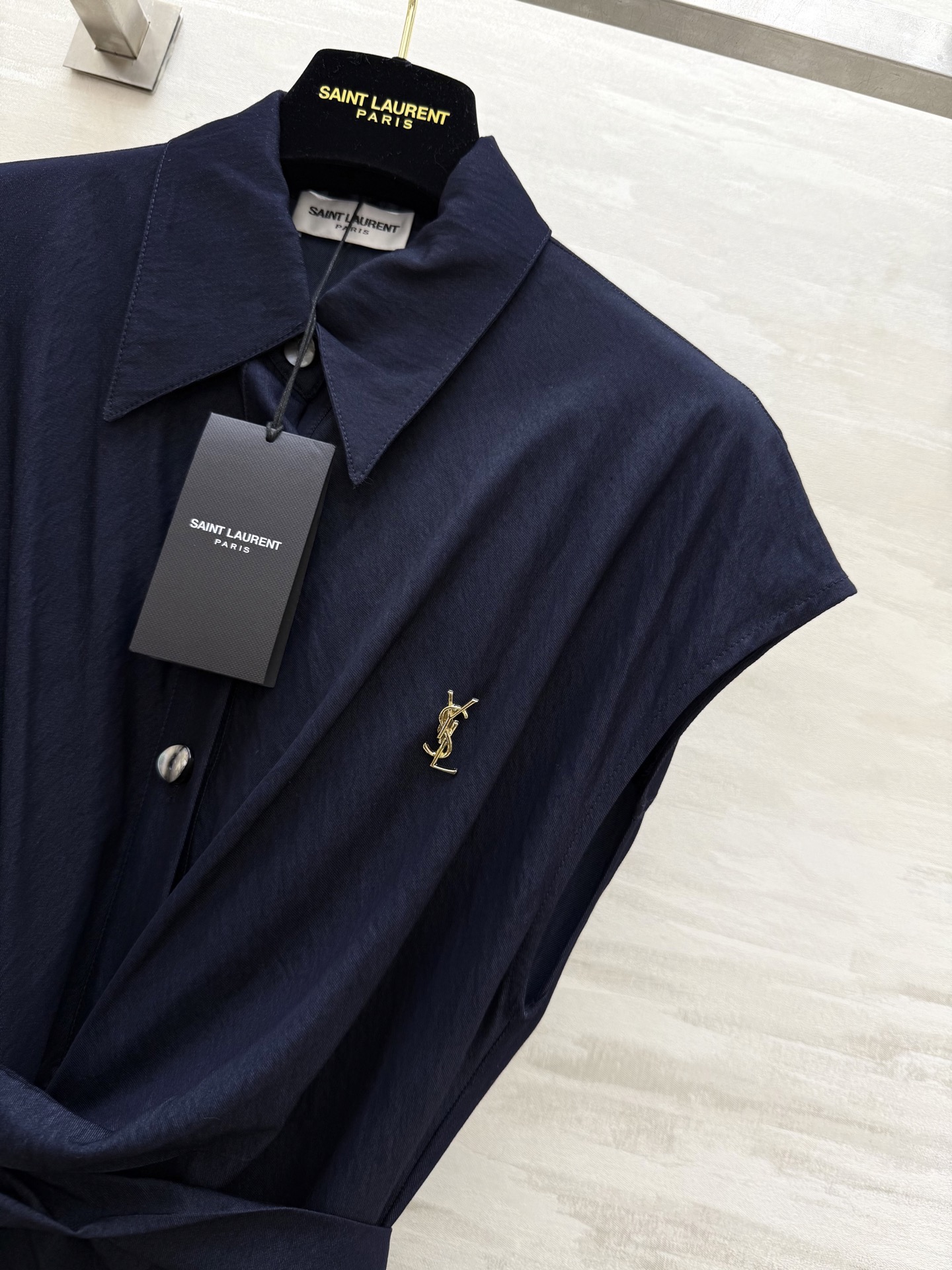 #ysl²⁵爆款 绑带丝棉衬衣式连衣裙 腰部可调节绑带设计收腰显瘦 立体剪裁版型无敌好看 定制丝棉质地亲