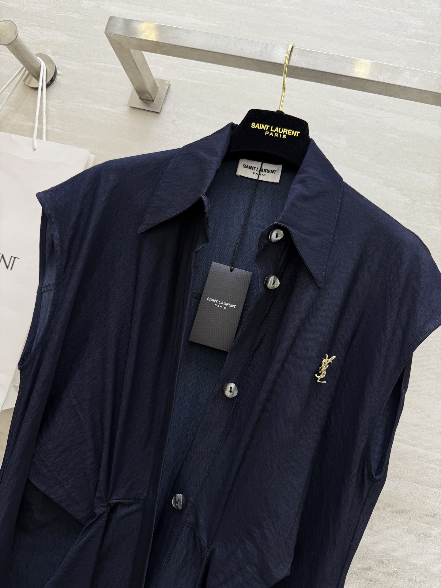 #ysl²⁵爆款 绑带丝棉衬衣式连衣裙 腰部可调节绑带设计收腰显瘦 立体剪裁版型无敌好看 定制丝棉质地亲