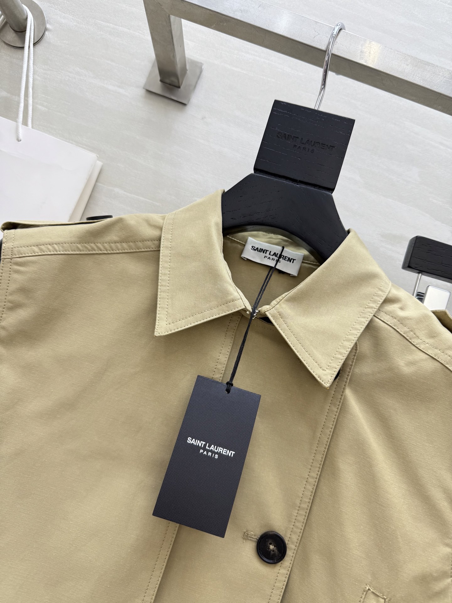 #ysl²⁵新款工装风风衣式套装 短款马甲搭配裙裤一套上身超级显高 自带飒爽气质 日常出门绝对不会撞款 