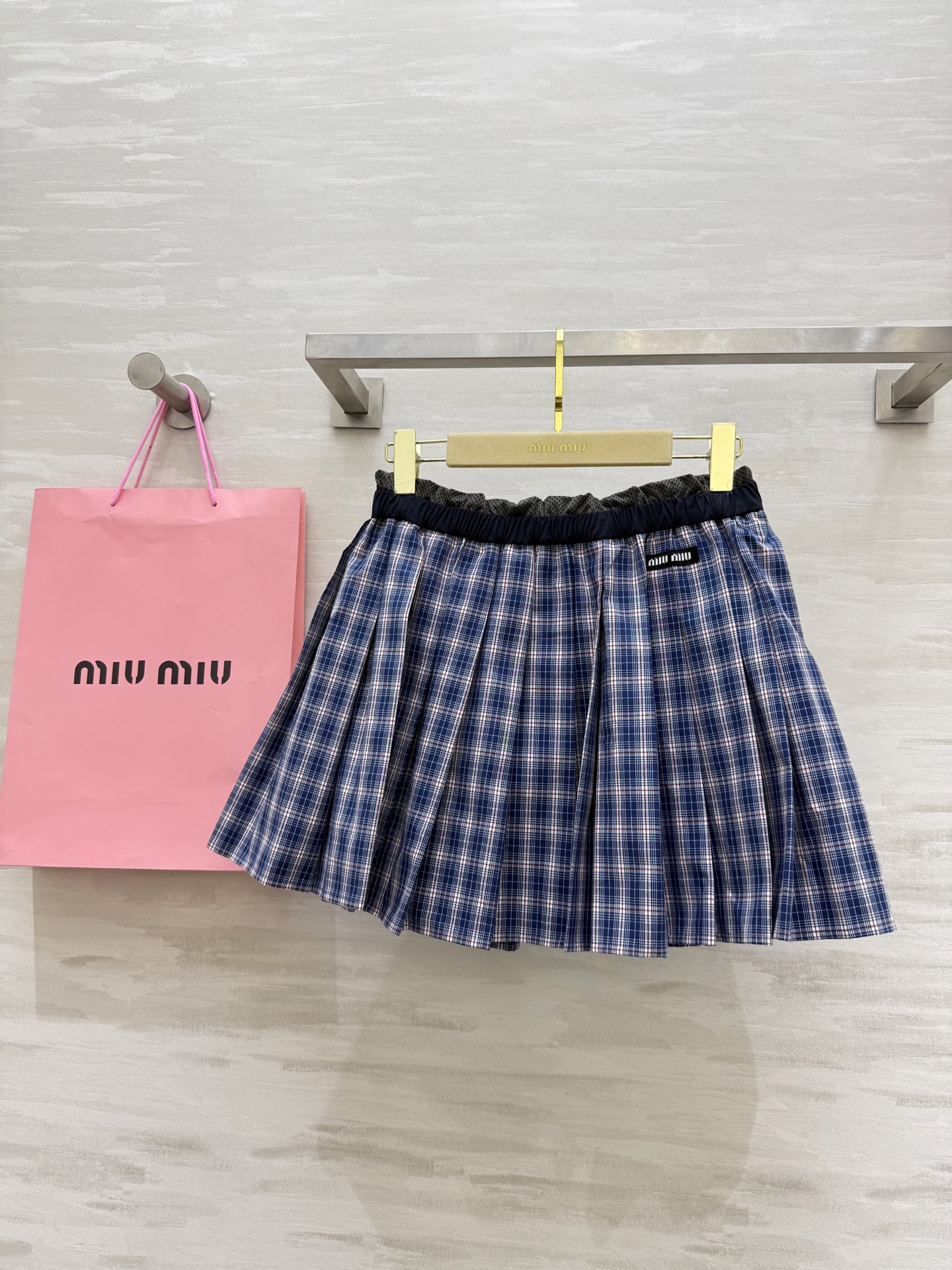 NO:430630,#Miumi new plaid skirt, high quality customization, spot first-time sizeS/M/L (),,miumiu, skirts,alexander wang19860909#Miumi新款格子半裙 高品质定制 现货首发sizeS/M/L（）,,miumiu,skirts,alexander wang,Women's clothing