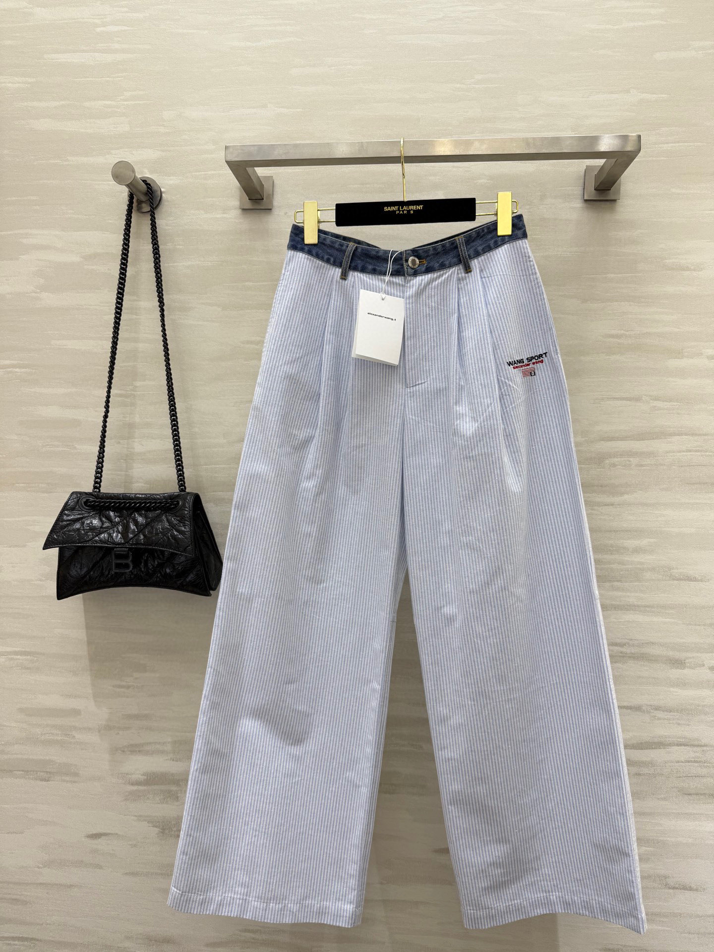 NO:433050,#alexanderwan denim spliced ​​wide-leg trousers pocket logo embroidery high-quality customization spot first-time sizeS/M/L (size s waist 68, hip 98, clothing length 99), alexander wang19860909#alexanderwan牛仔拼接阔腿长裤 口袋logo刺绣 高品质定制 现货首发sizeS/M/L（s码腰围68,臀围98,衣长99）,,alexander wang,Women's clothing