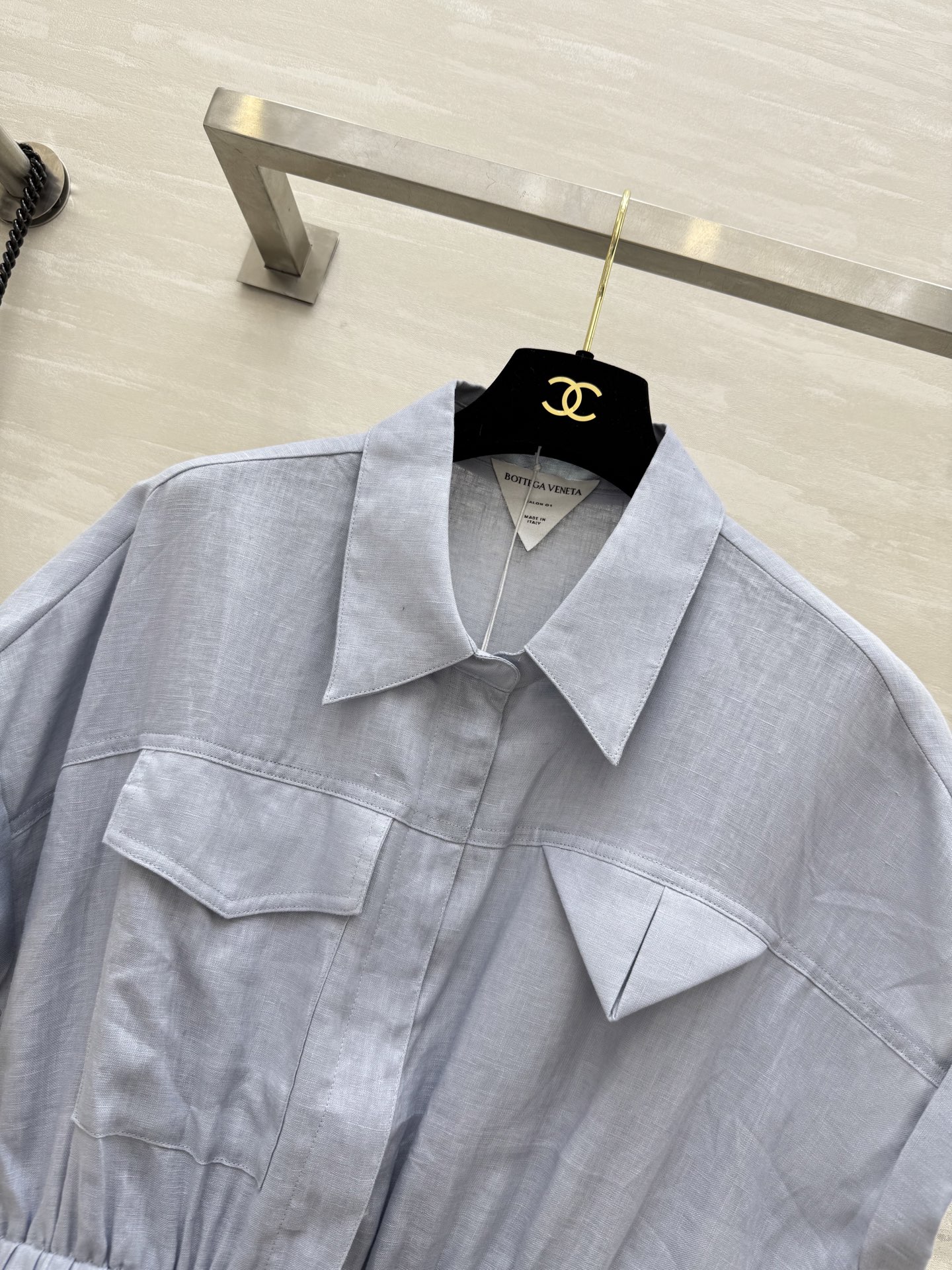 #Bv²⁵新款老钱风亚麻连衣裤 腰部🉑️调节收腰 拉链式方便穿脱 定制100%天然亚麻质地 高品质 现货