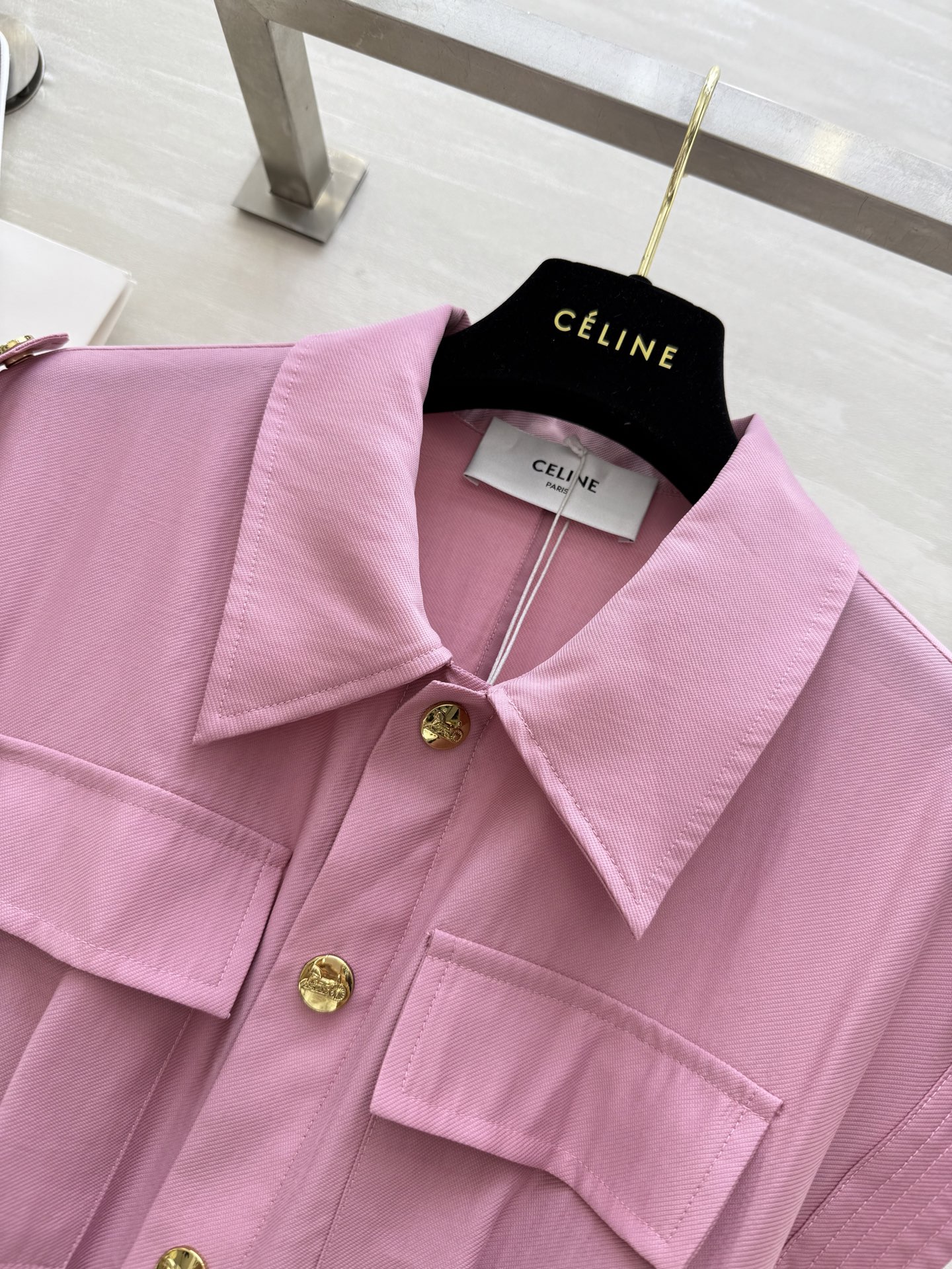 #Celin♡²⁵老钱风 风衣式连衣裙 高腰收腰设计超绝 穿上瞬间勾勒出小蛮腰 显瘦效果一流 马甲式设计