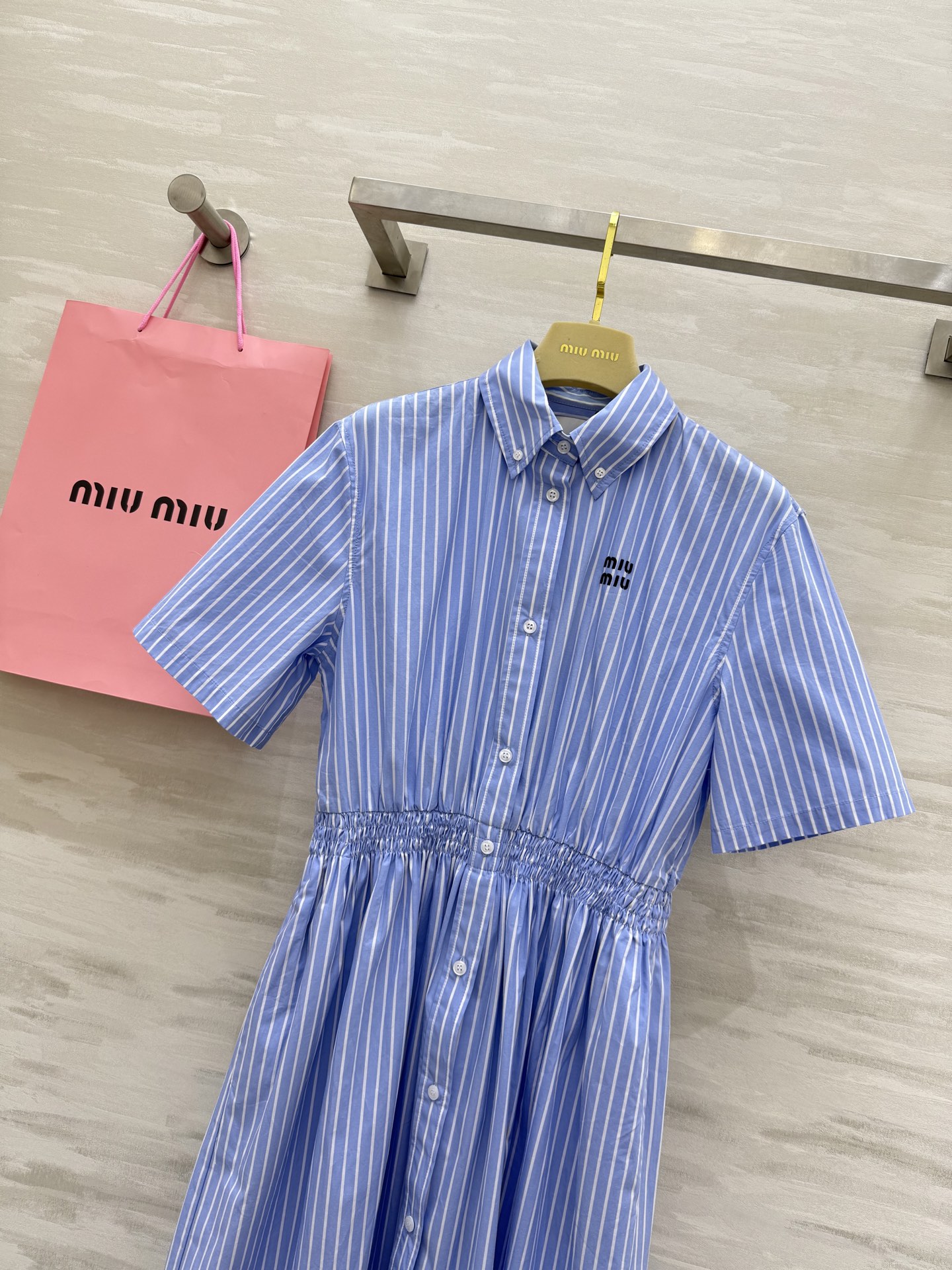 #MiuMi♡²⁵A蓝色衬衫连衣裙 时尚与优雅的完全体 原版开发 高品质定制 现货首发size：S/M/
