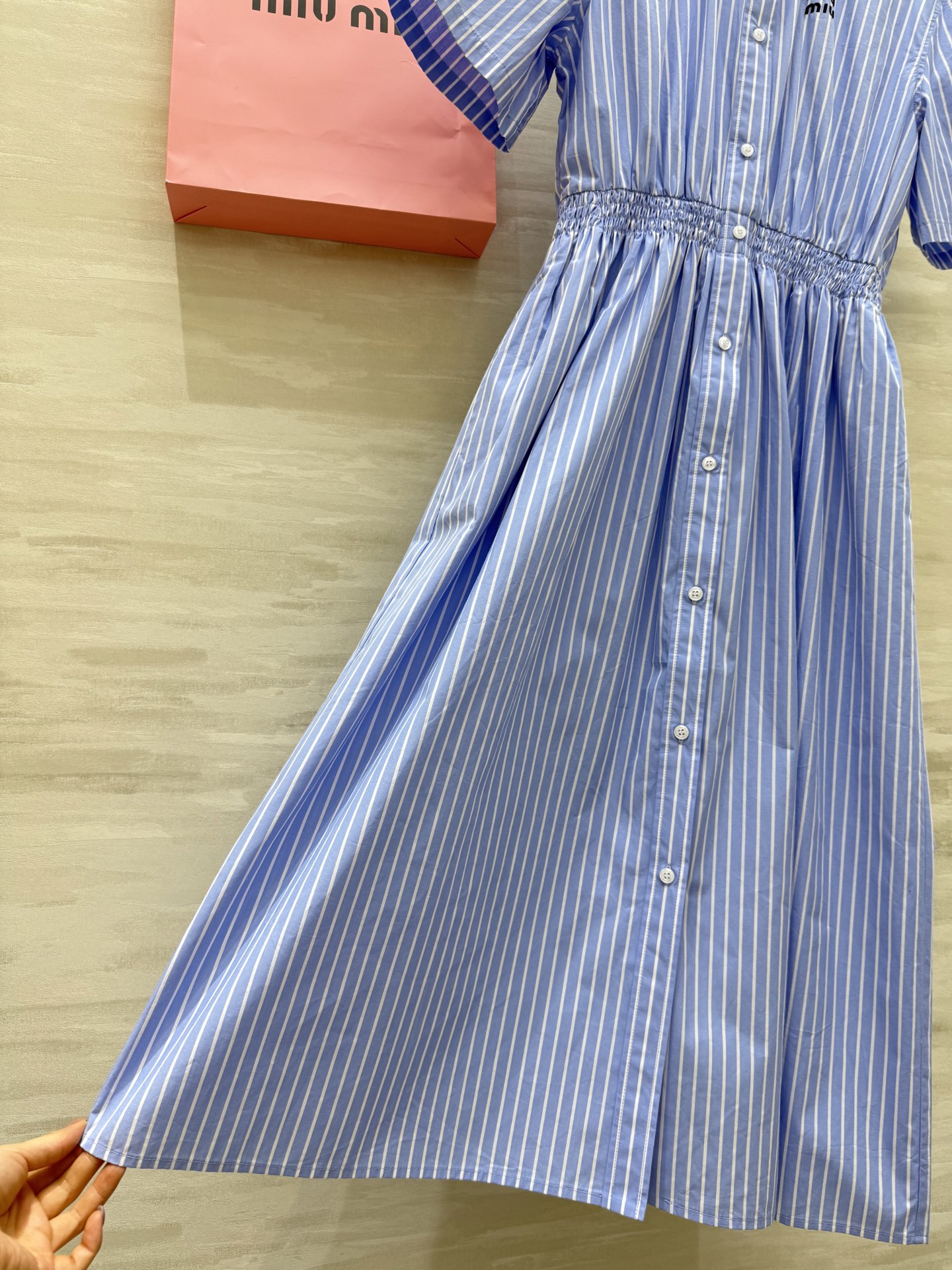 #MiuMi♡²⁵A蓝色衬衫连衣裙 时尚与优雅的完全体 原版开发 高品质定制 现货首发size：S/M/