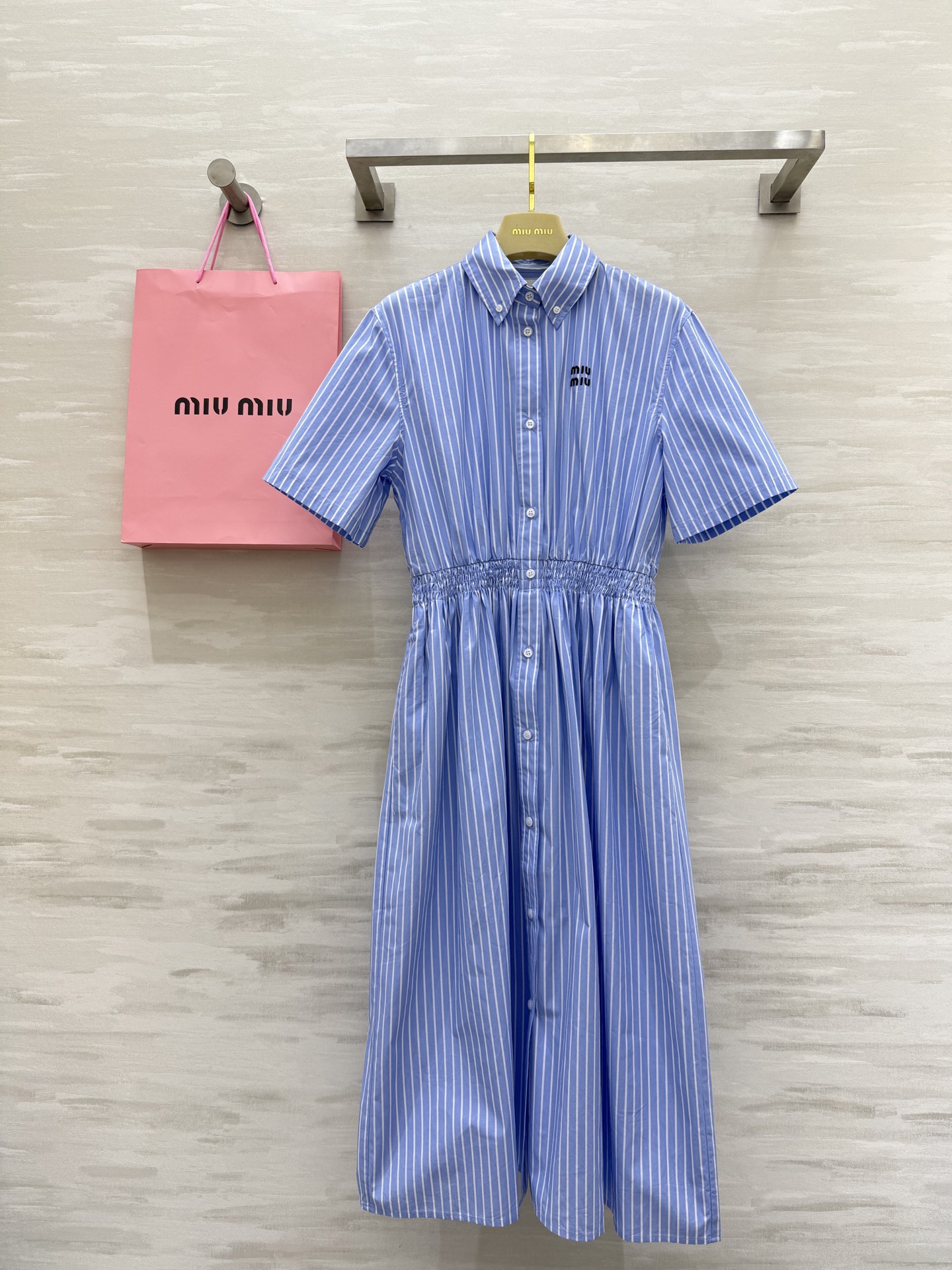 #MiuMi♡²⁵A蓝色衬衫连衣裙 时尚与优雅的完全体 原版开发 高品质定制 现货首发size：S/M/