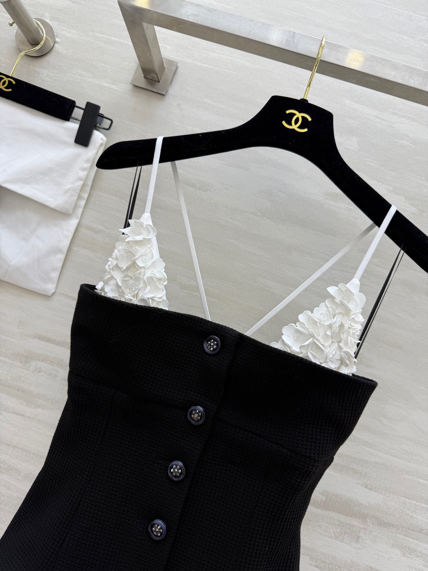 #Chane♡²⁵C 花朵假两件交叉吊带  张钧甯同款 原版开发 高品质定制 现货首发size：36/3