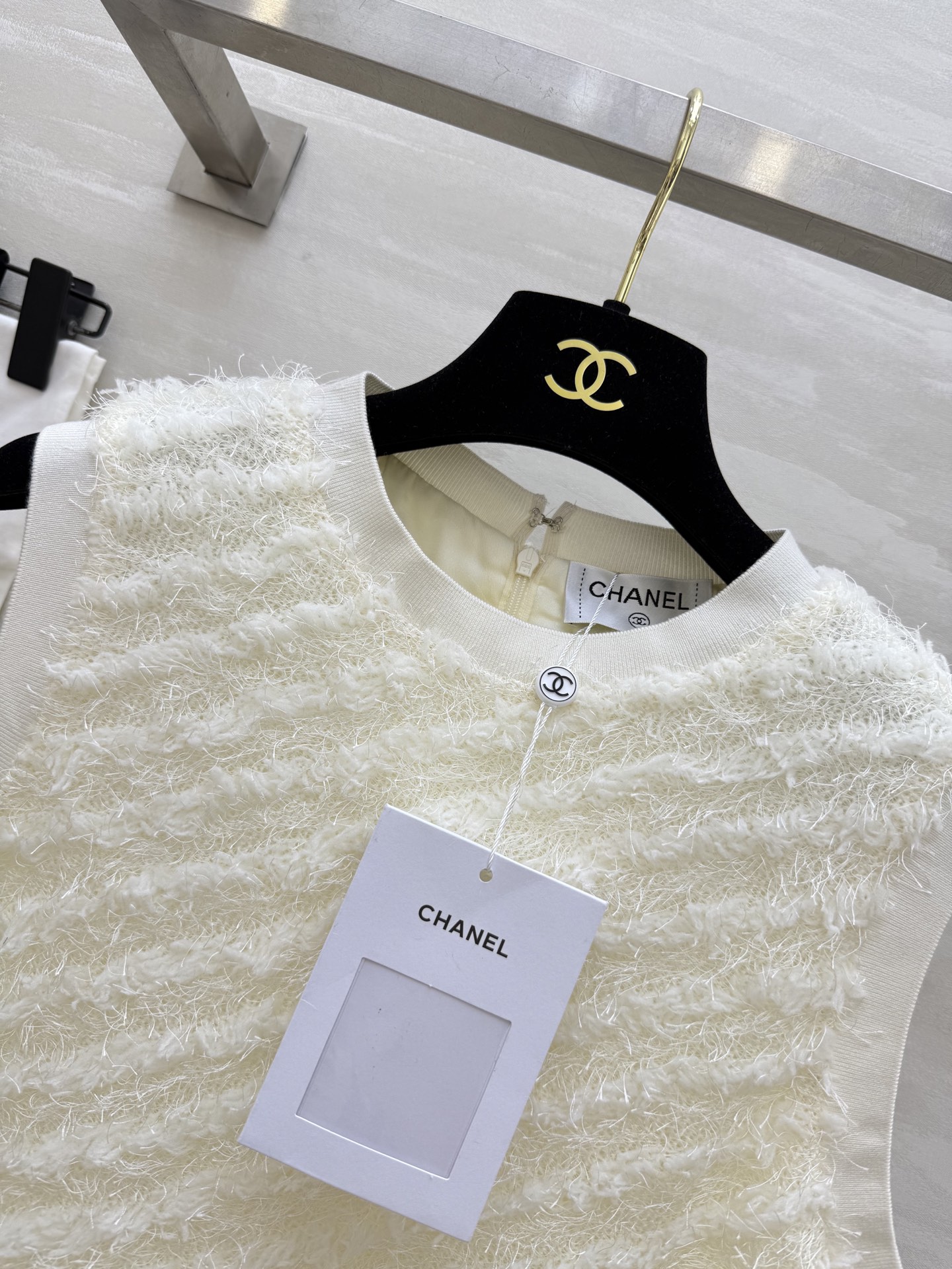 #Chane♡²⁵新款 重工面料背心式连衣裙 奢华又高级 定制提花里衬 经典圆领 版型百搭不挑人时髦又高