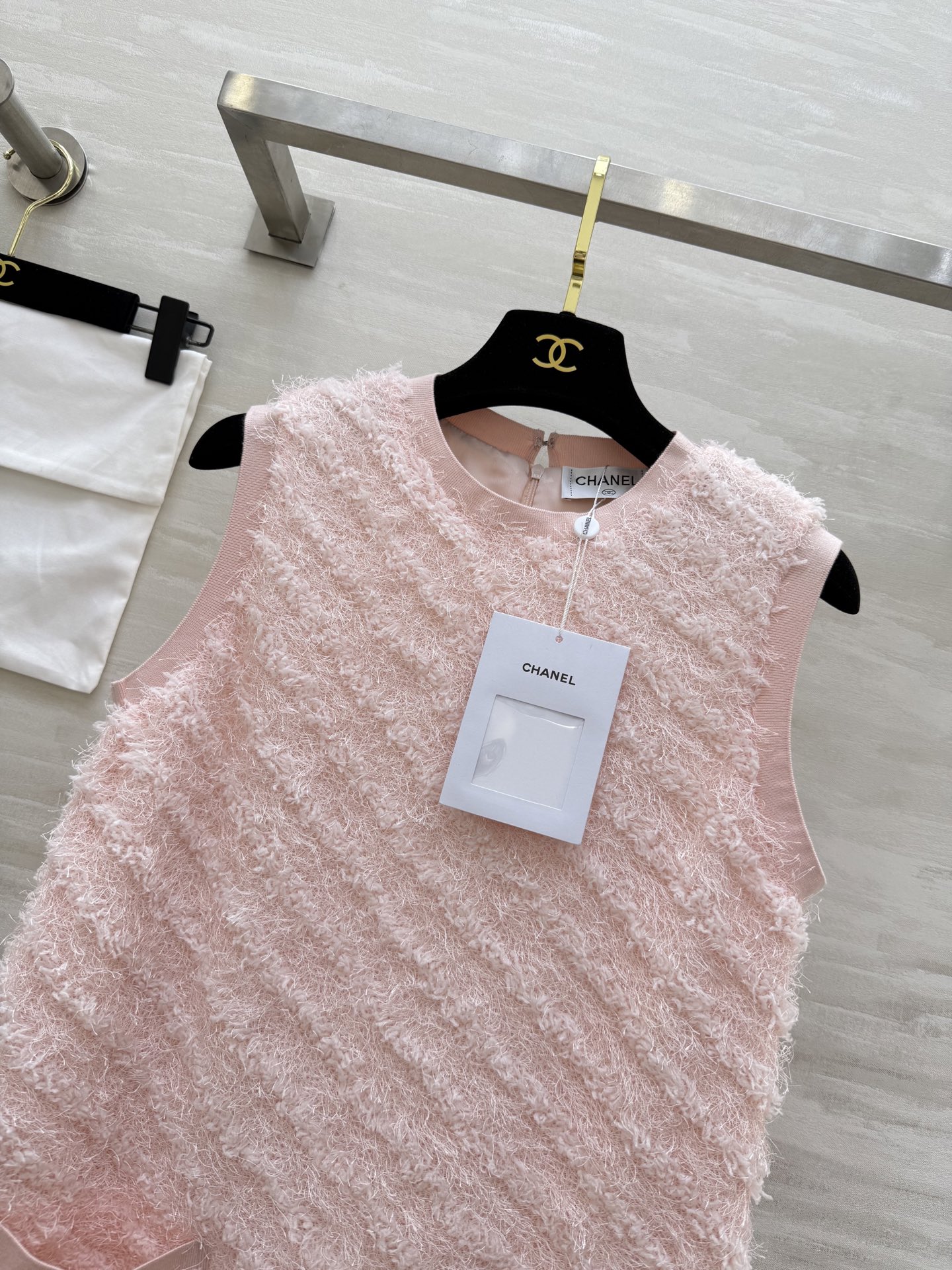 #Chane♡²⁵新款 重工面料背心式连衣裙 奢华又高级 定制提花里衬 经典圆领 版型百搭不挑人时髦又高